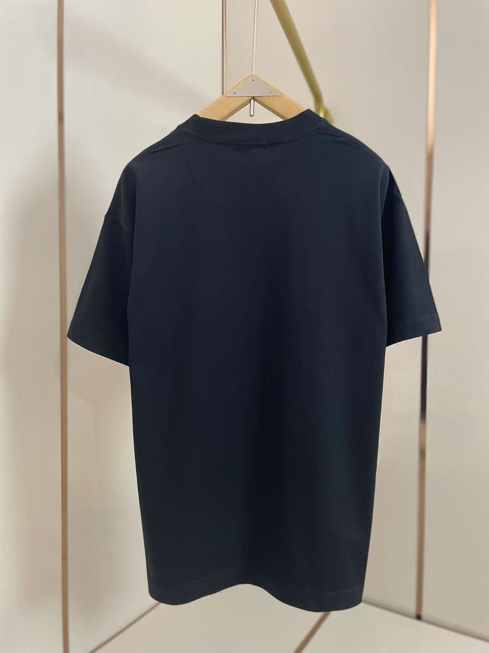 PRADA 프라다 반팔 티셔츠 의류