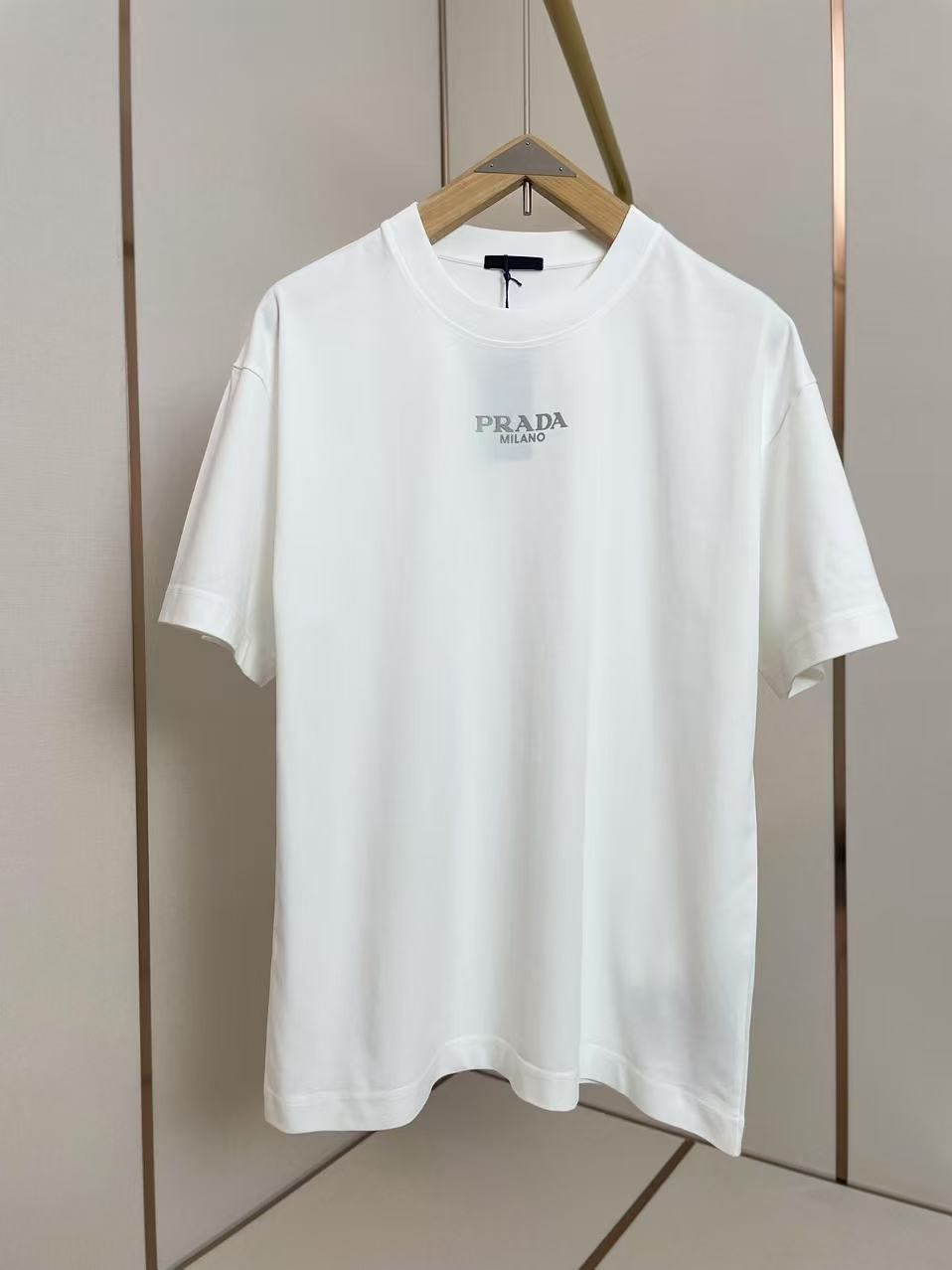 PRADA 프라다 반팔 티셔츠 의류