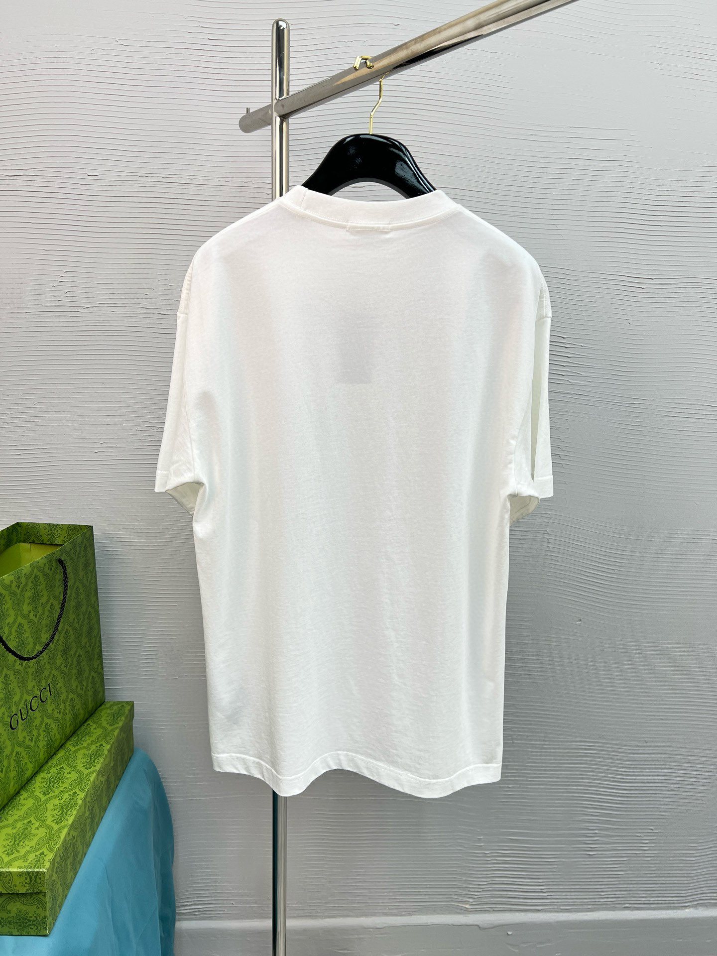 PRADA 프라다 반팔 티셔츠 의류