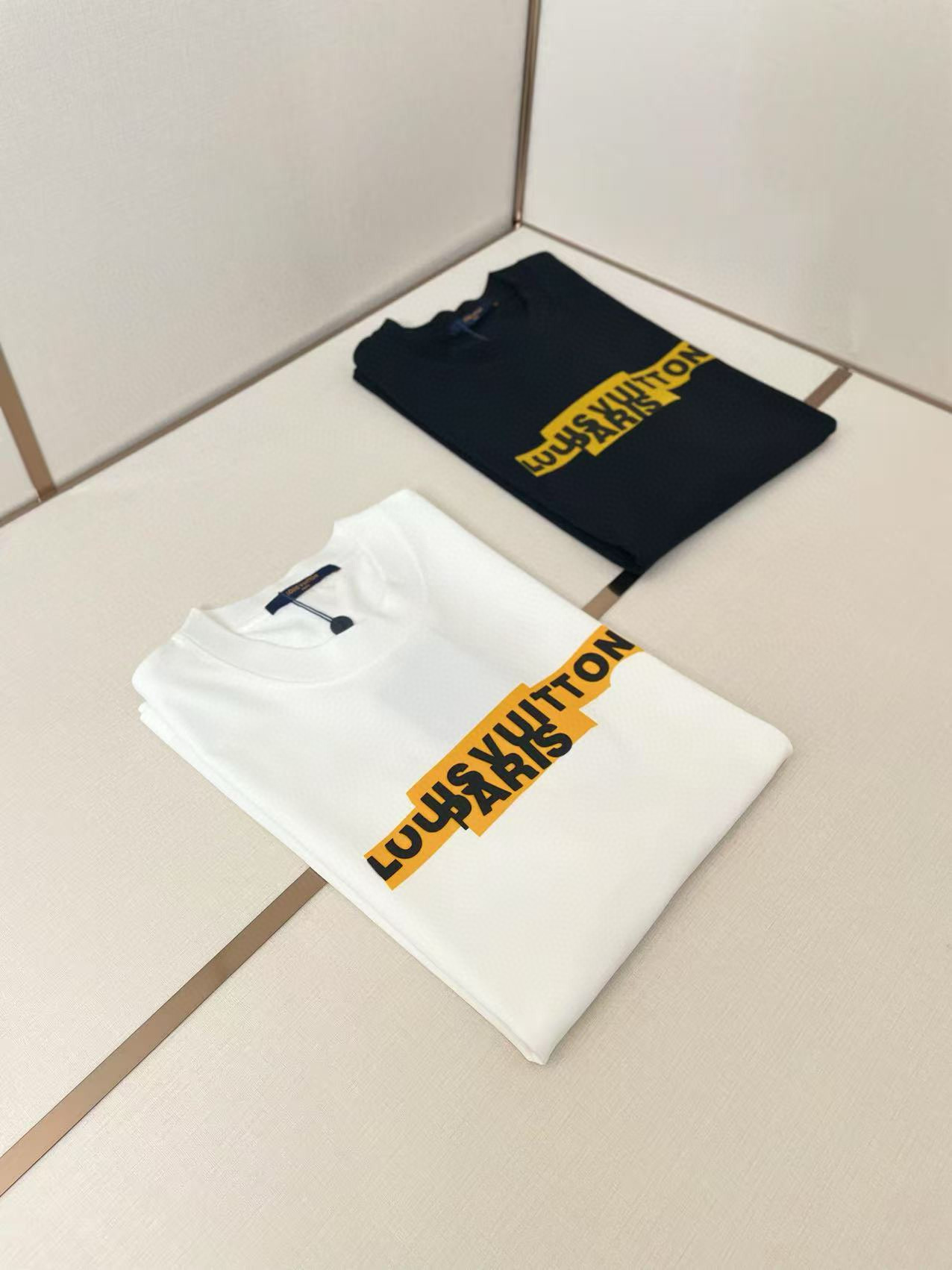 LV 루이비통 반팔 티셔츠 의류