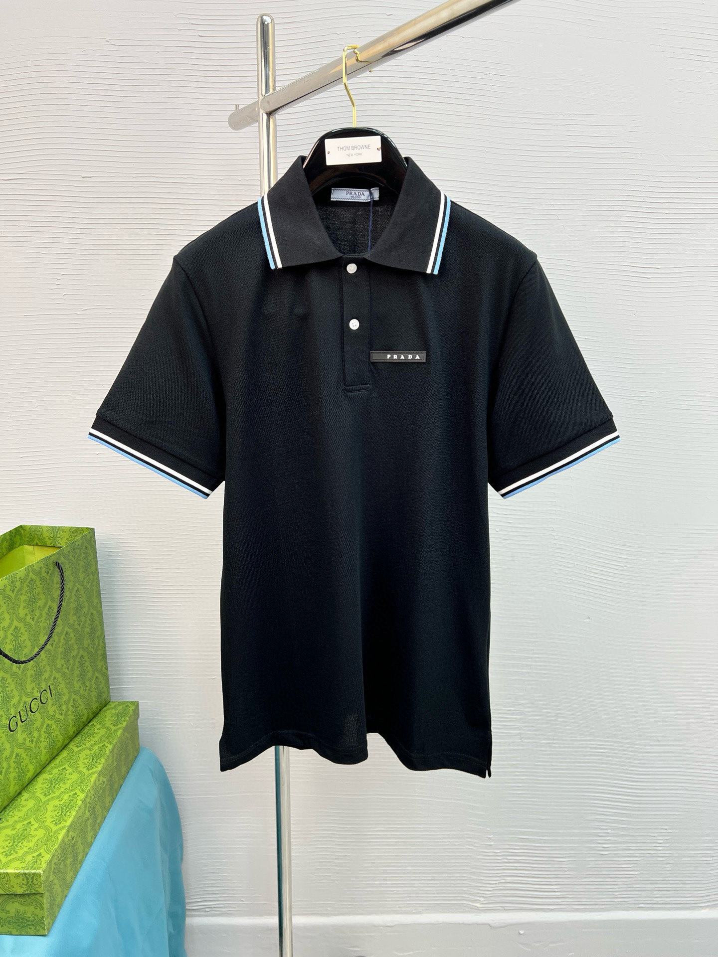 PRADA 프라다 폴로 반팔 카라티 티셔츠 의류