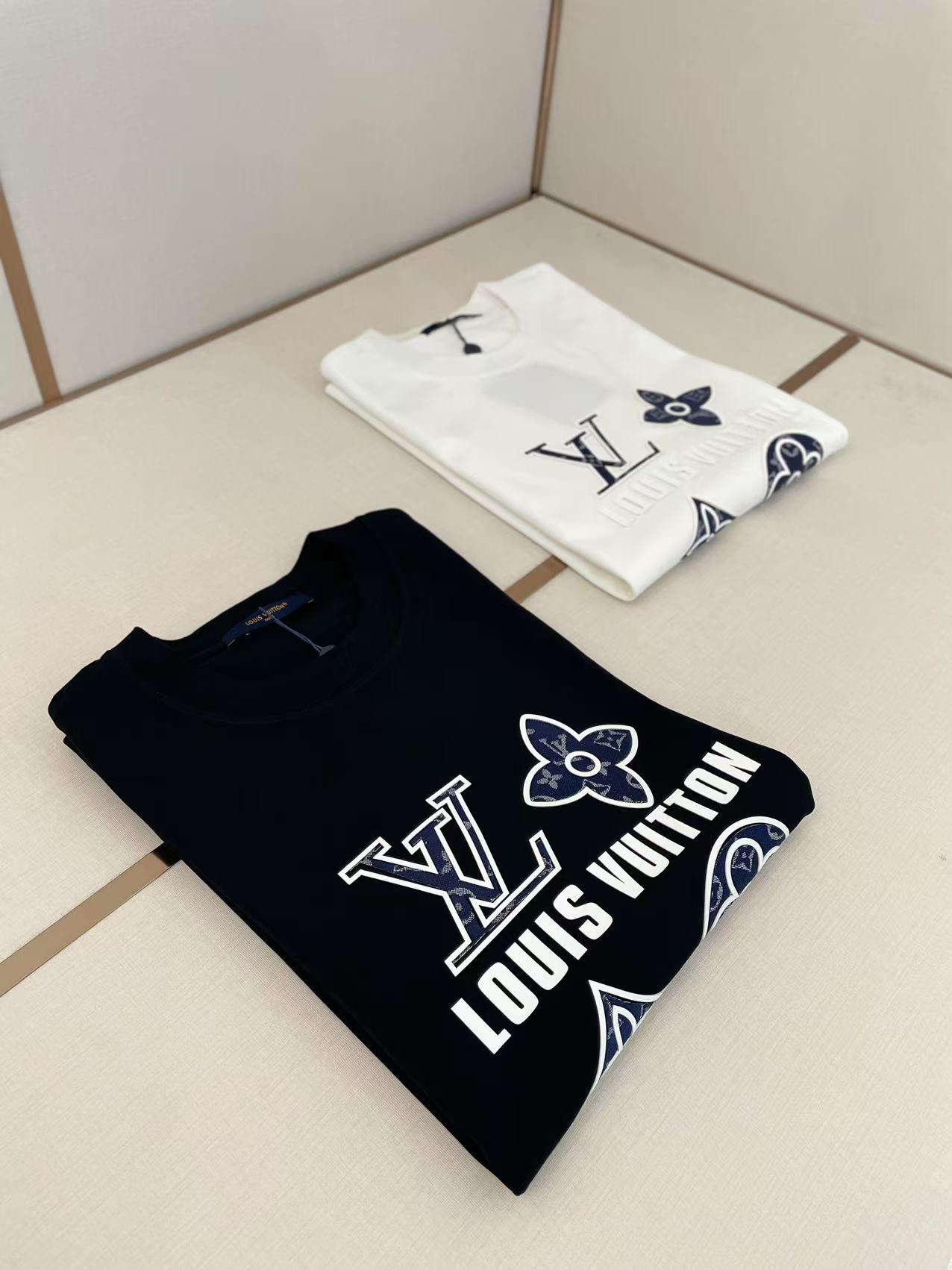 LV 루이비통 반팔 티셔츠 의류