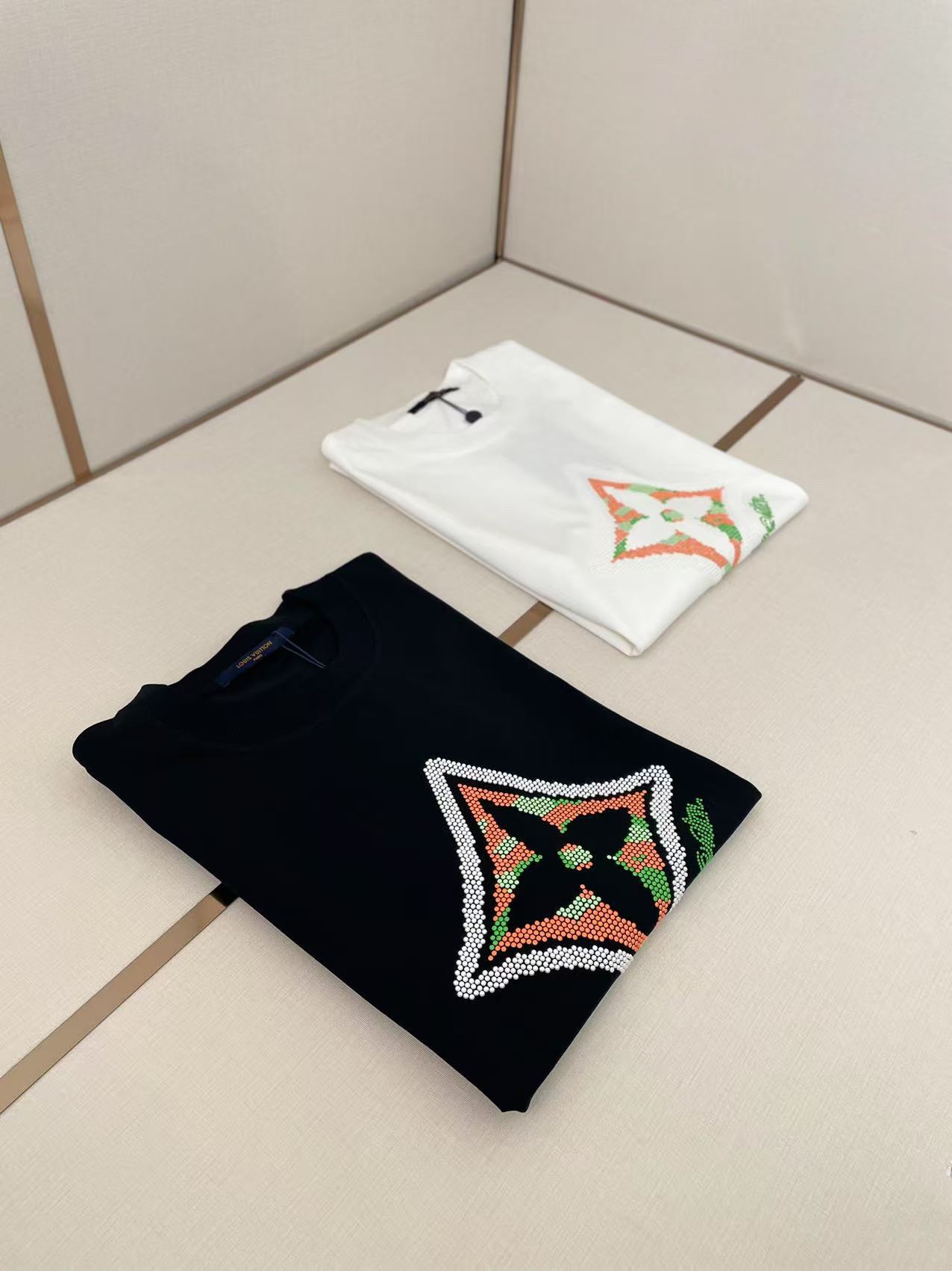 LV 루이비통 반팔 티셔츠 의류