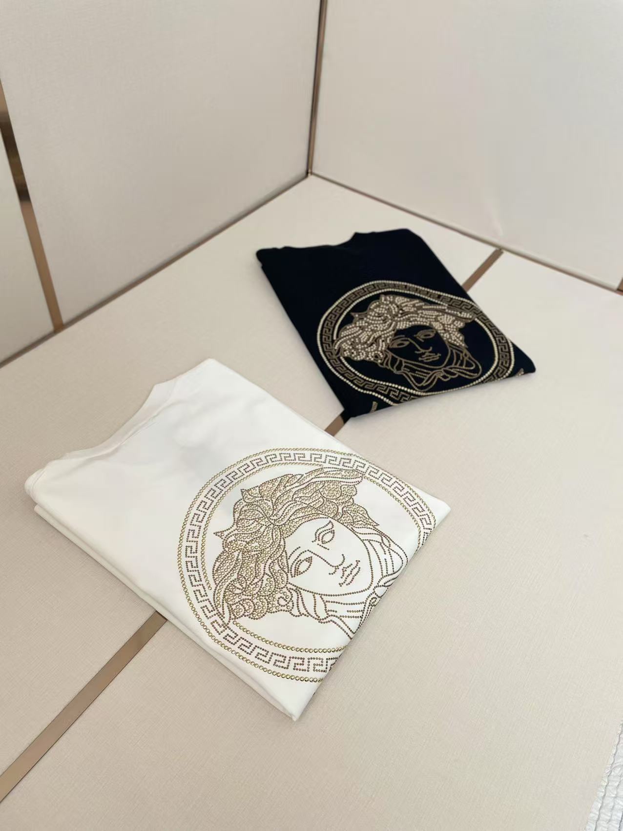 Versace 베르사체 반팔 티셔츠 의류