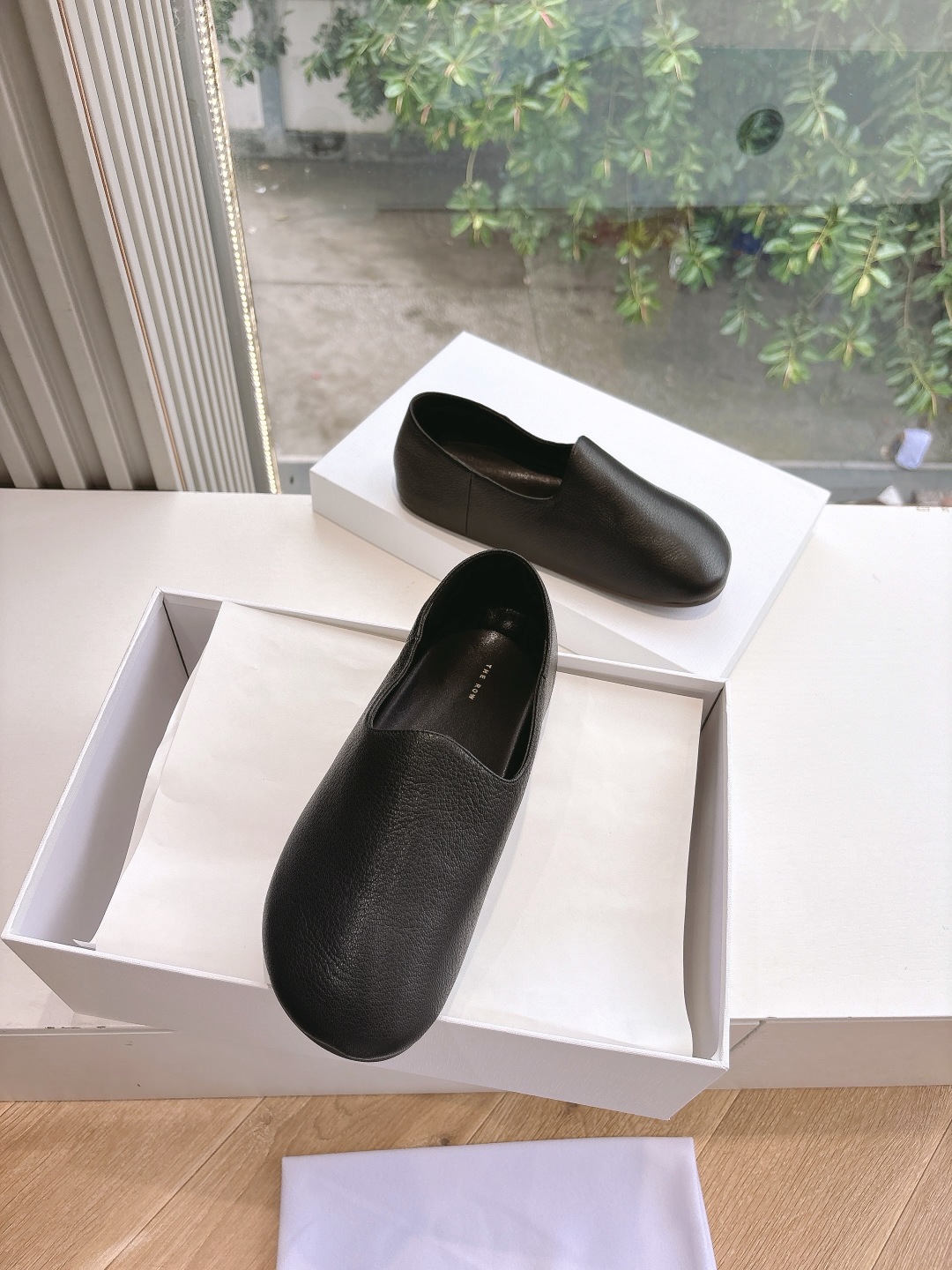 The Row 더 로우 소가죽 플레인 로퍼 신발