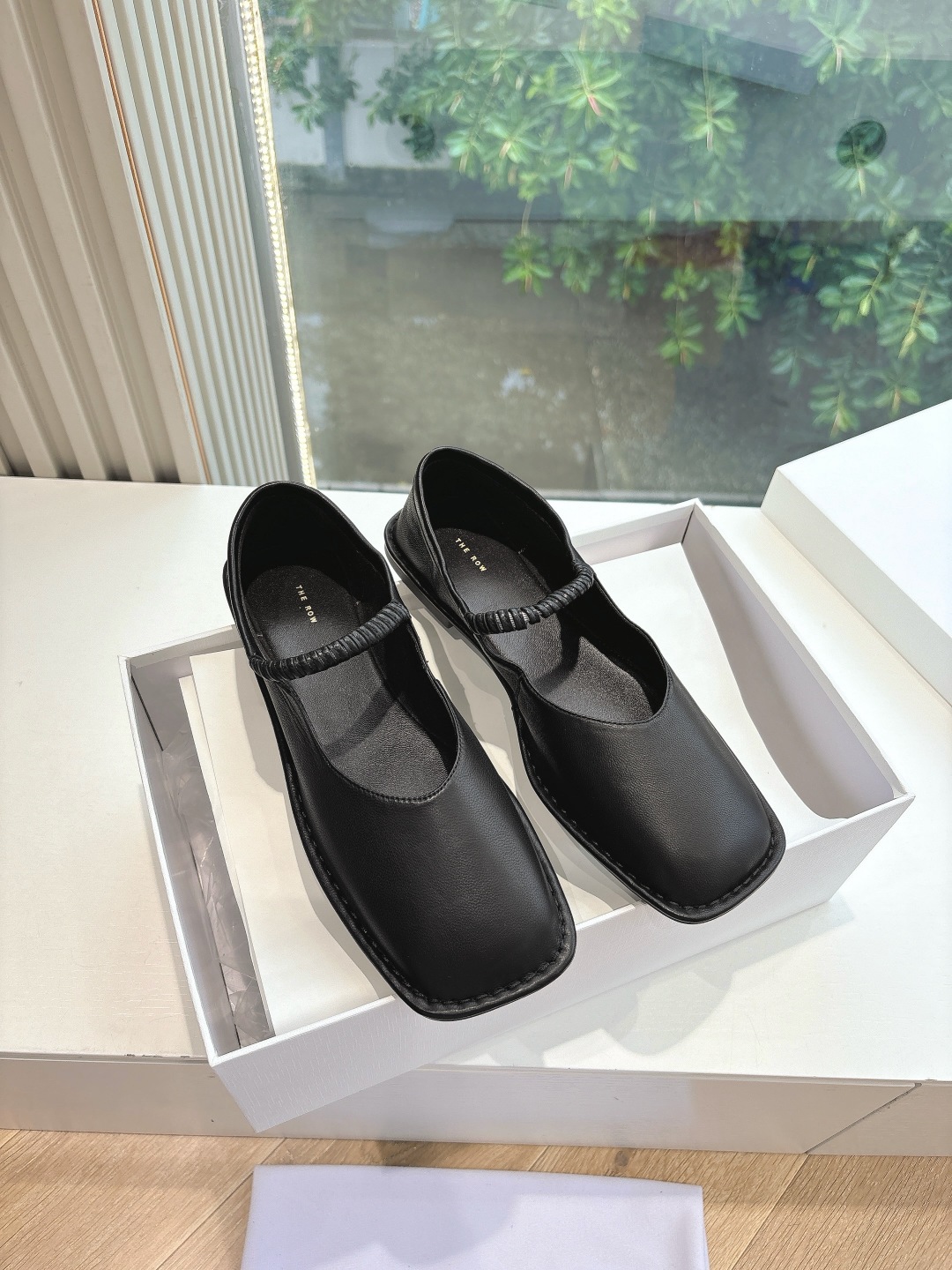 The Row 더 로우 소가죽 플랫 로퍼 신발