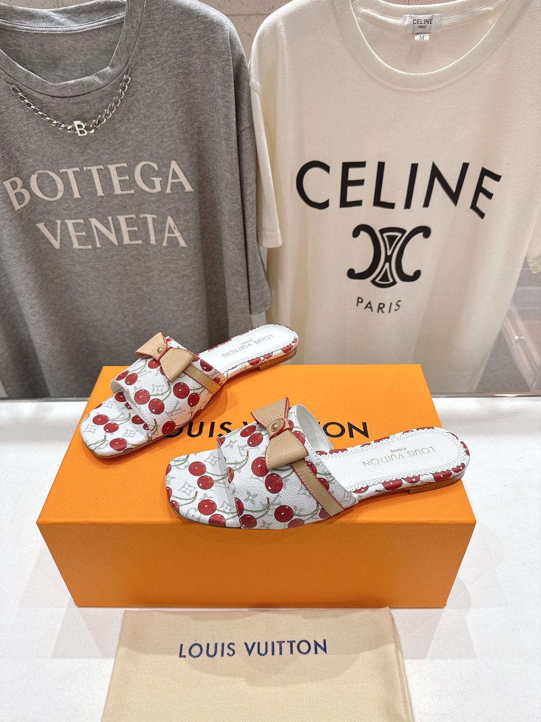 Louis Vuitton LV 루이비통 플랫 슬리퍼 샌들 신발