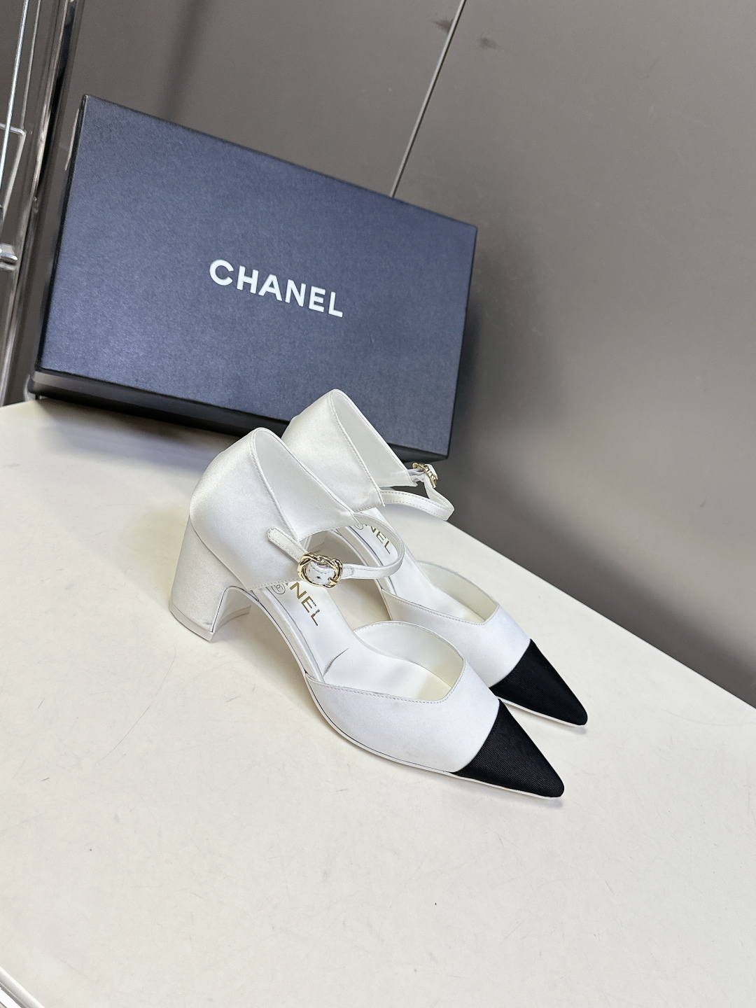 CHANEL 샤넬 통굽 구두 신발