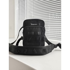 Balenciaga 발렌시아가 Army 스몰 나일론 메신저백 크로스백 가방
