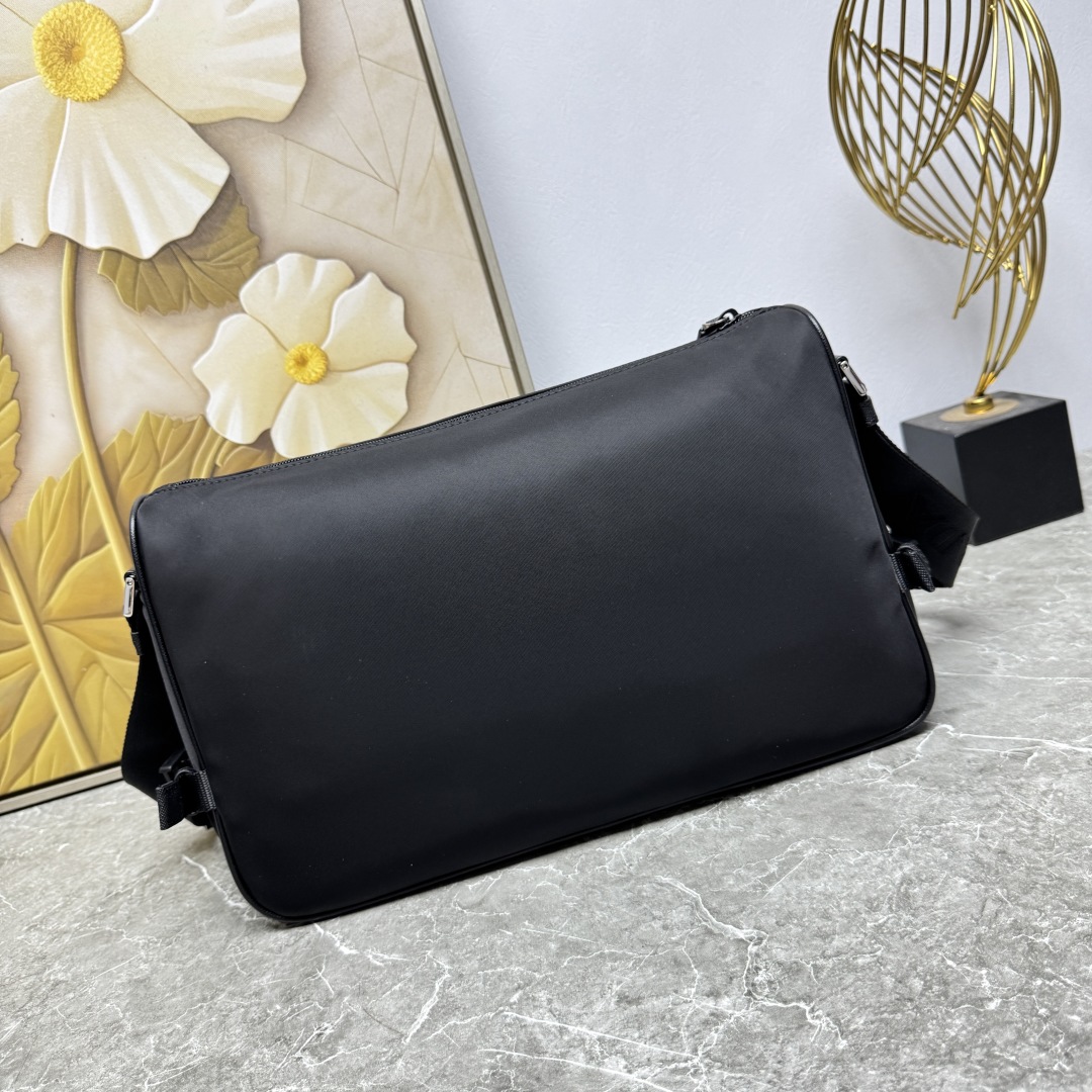 PRADA 프라다 라지 메신저백 크로스백 가방