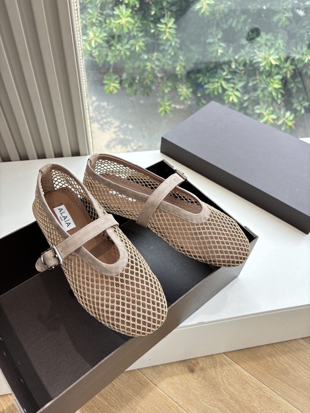 ALAIA 알라이아 뮬 샌들 (망사 발레 플랫) 신발