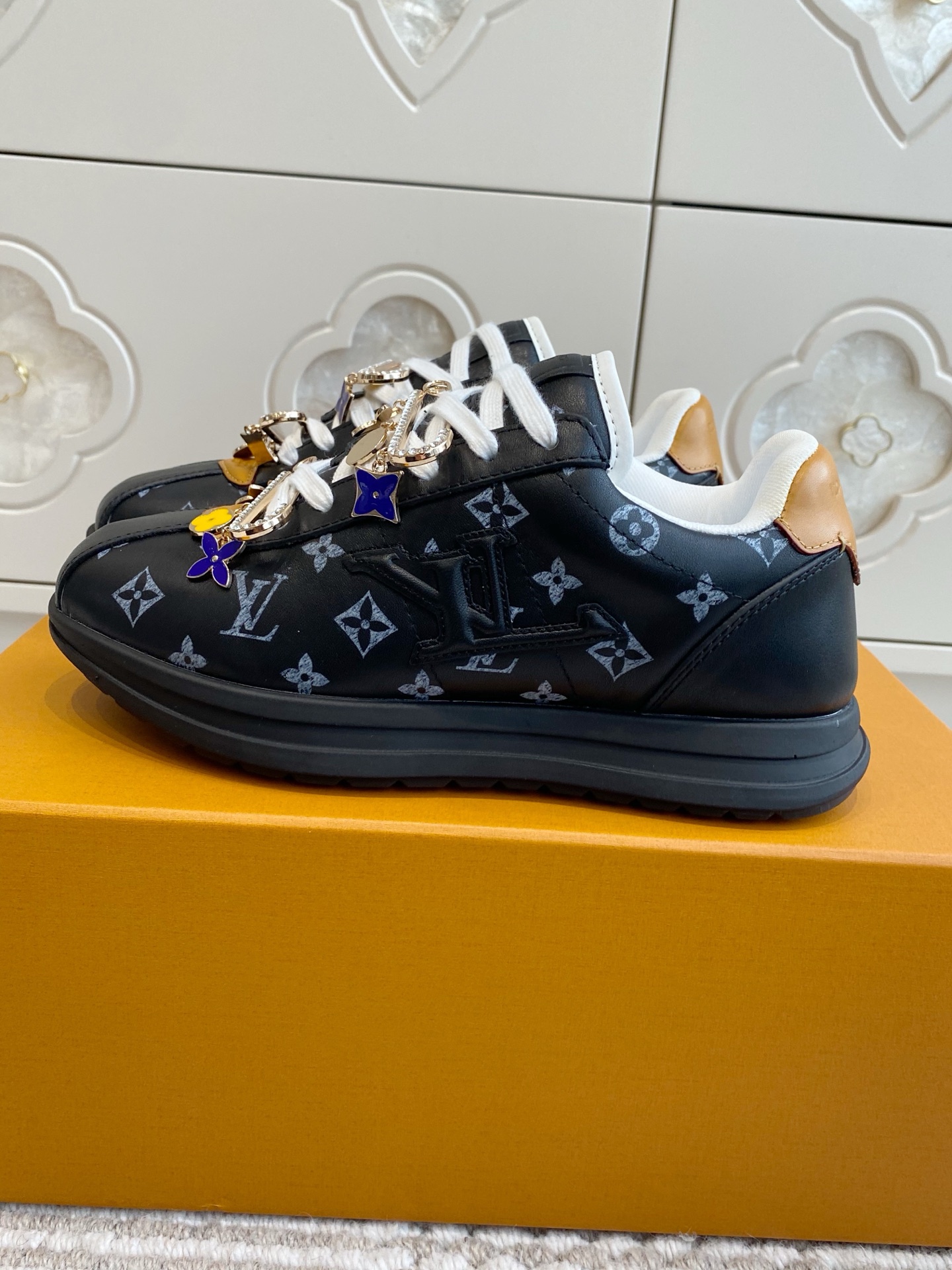 LV 루이비통 스니커즈 운동화 신발