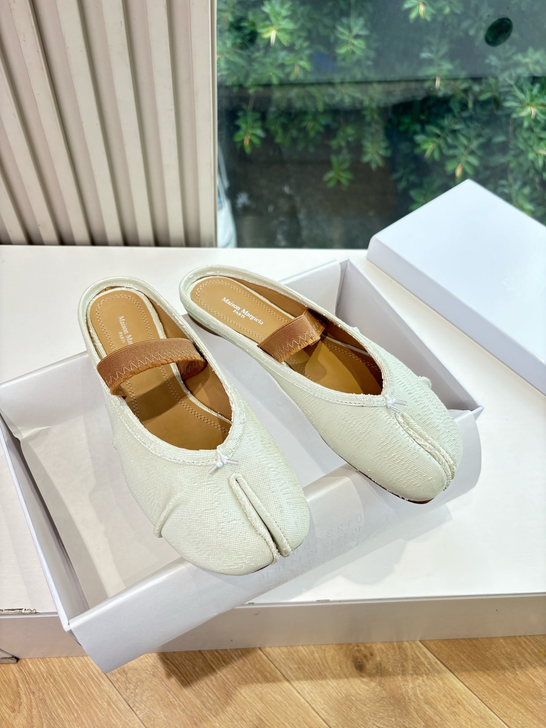 Maison Margiela 메종 마르지엘라 MM6 스트랩 플랫 슈즈 신발