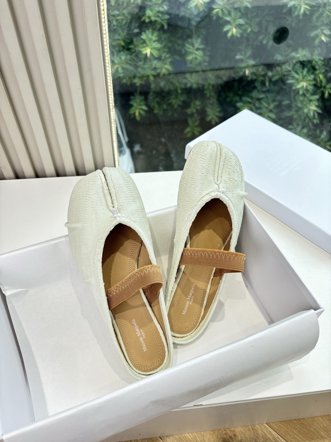 Maison Margiela 메종 마르지엘라 MM6 스트랩 플랫 슈즈 신발