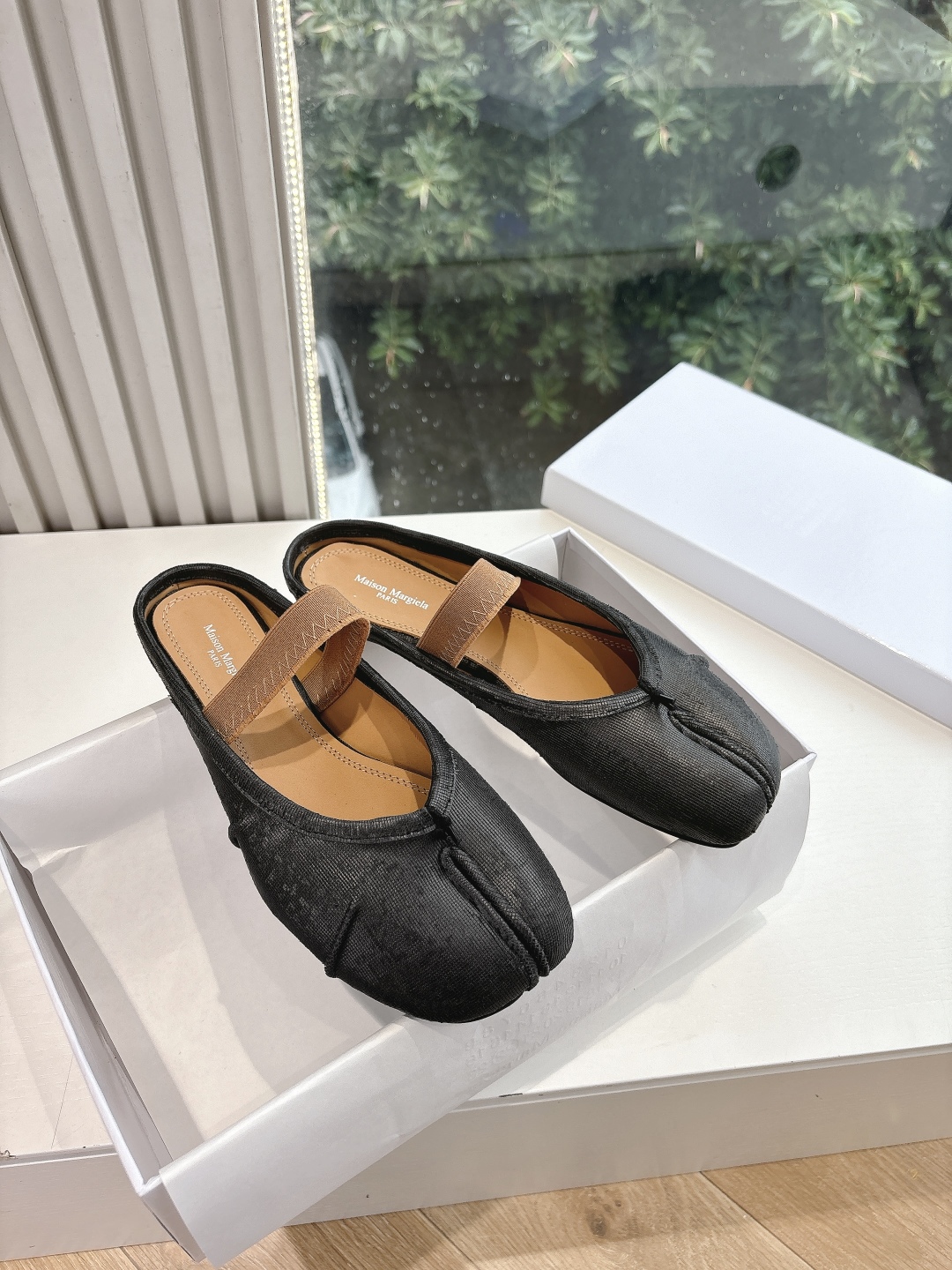 Maison Margiela 메종 마르지엘라 MM6 스트랩 플랫 슈즈 신발