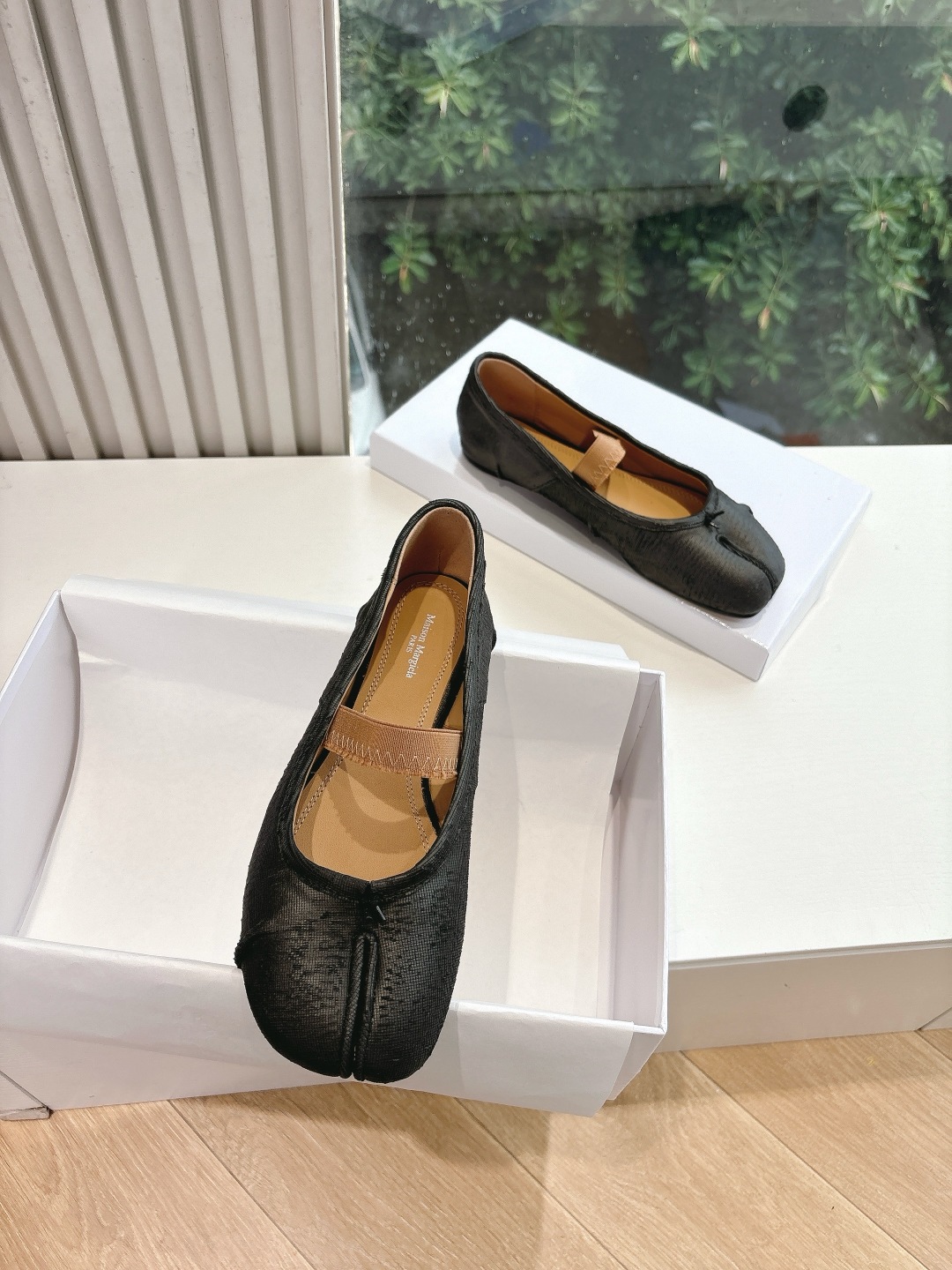 Maison Margiela 메종 마르지엘라 MM6 스트랩 플랫 슈즈 신발