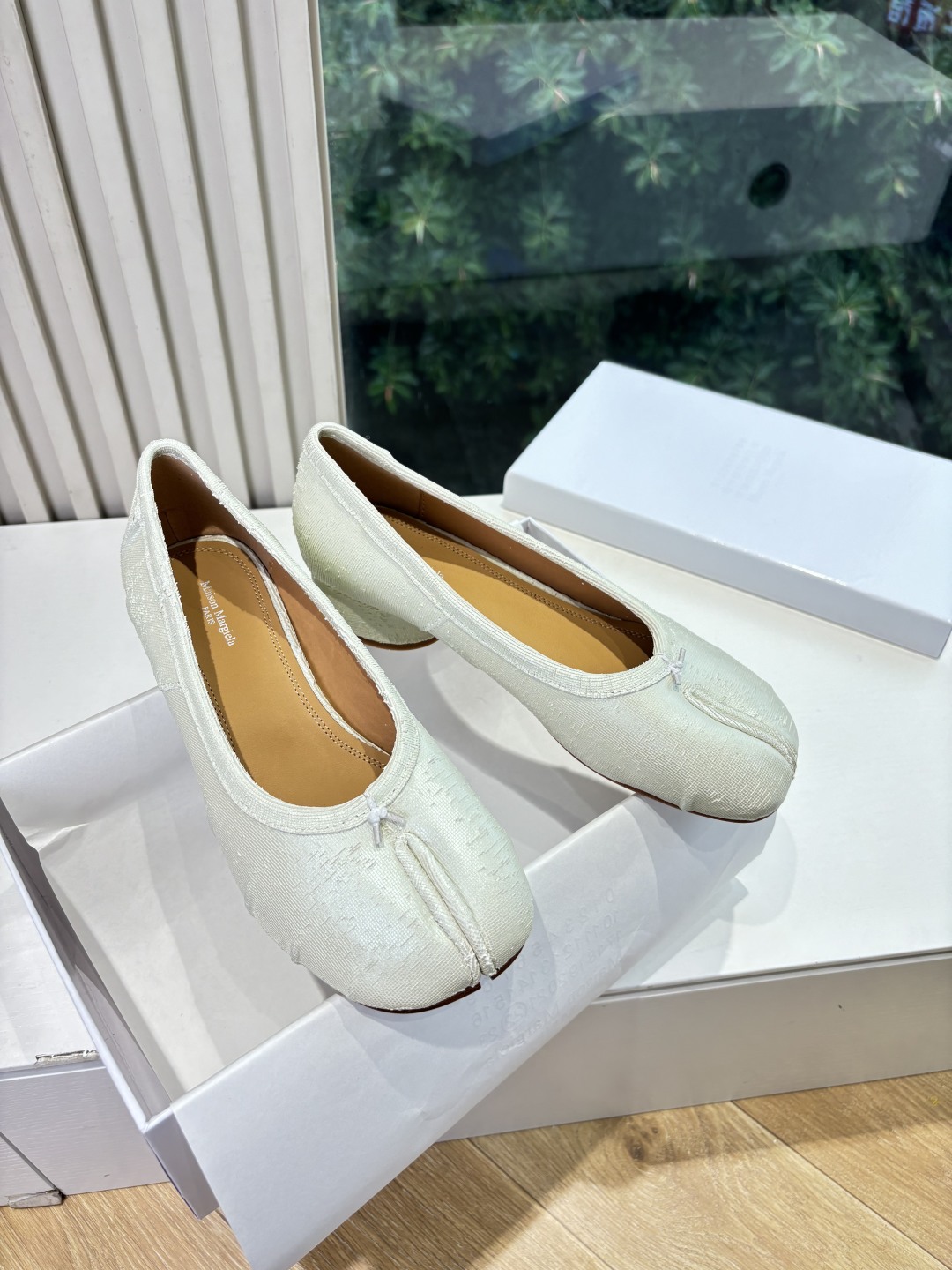 Maison Margiela 메종 마르지엘라 MM6 굽 플랫 슈즈 신발