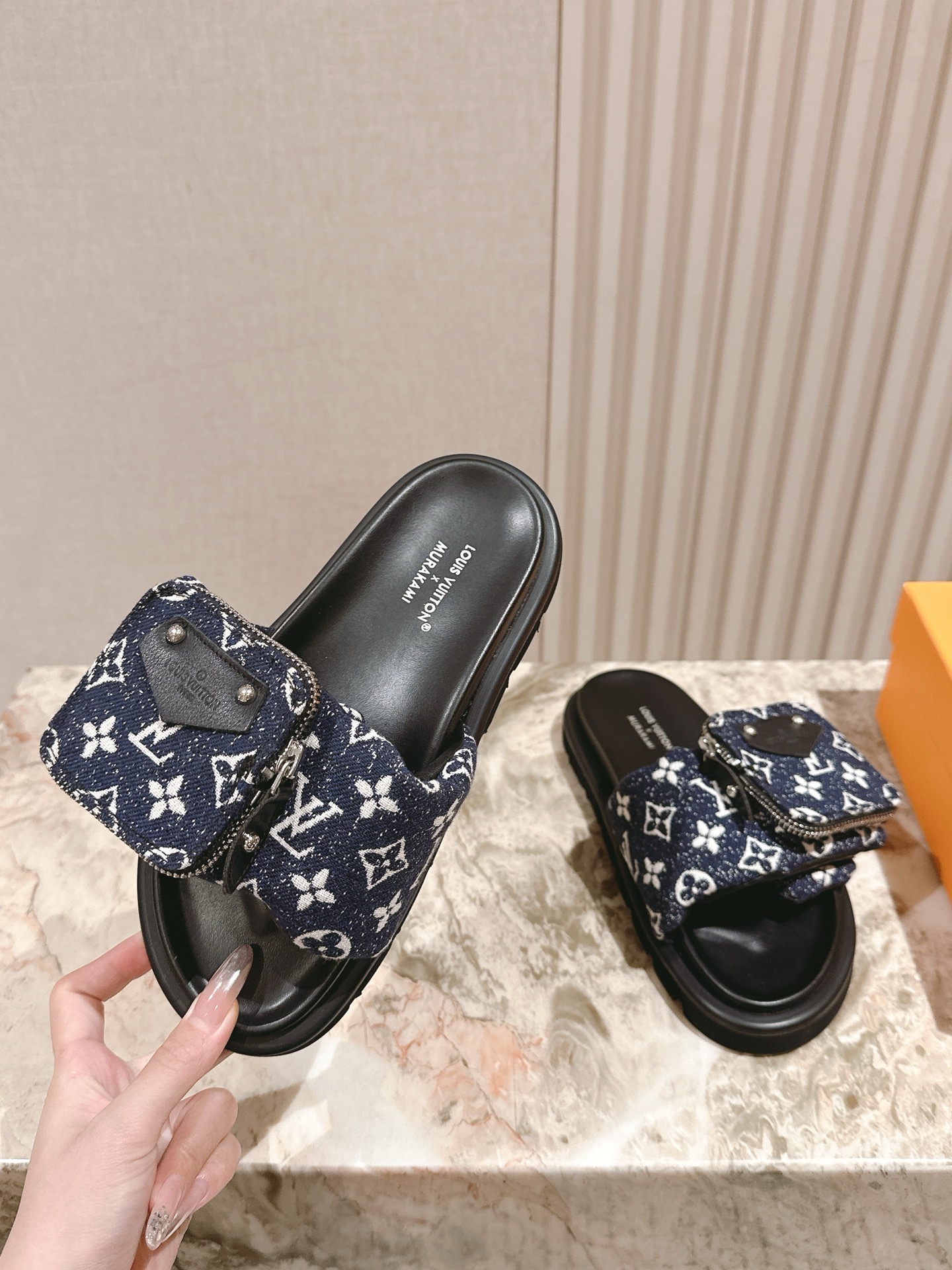 LV 루이비통 슬리퍼 샌들 신발