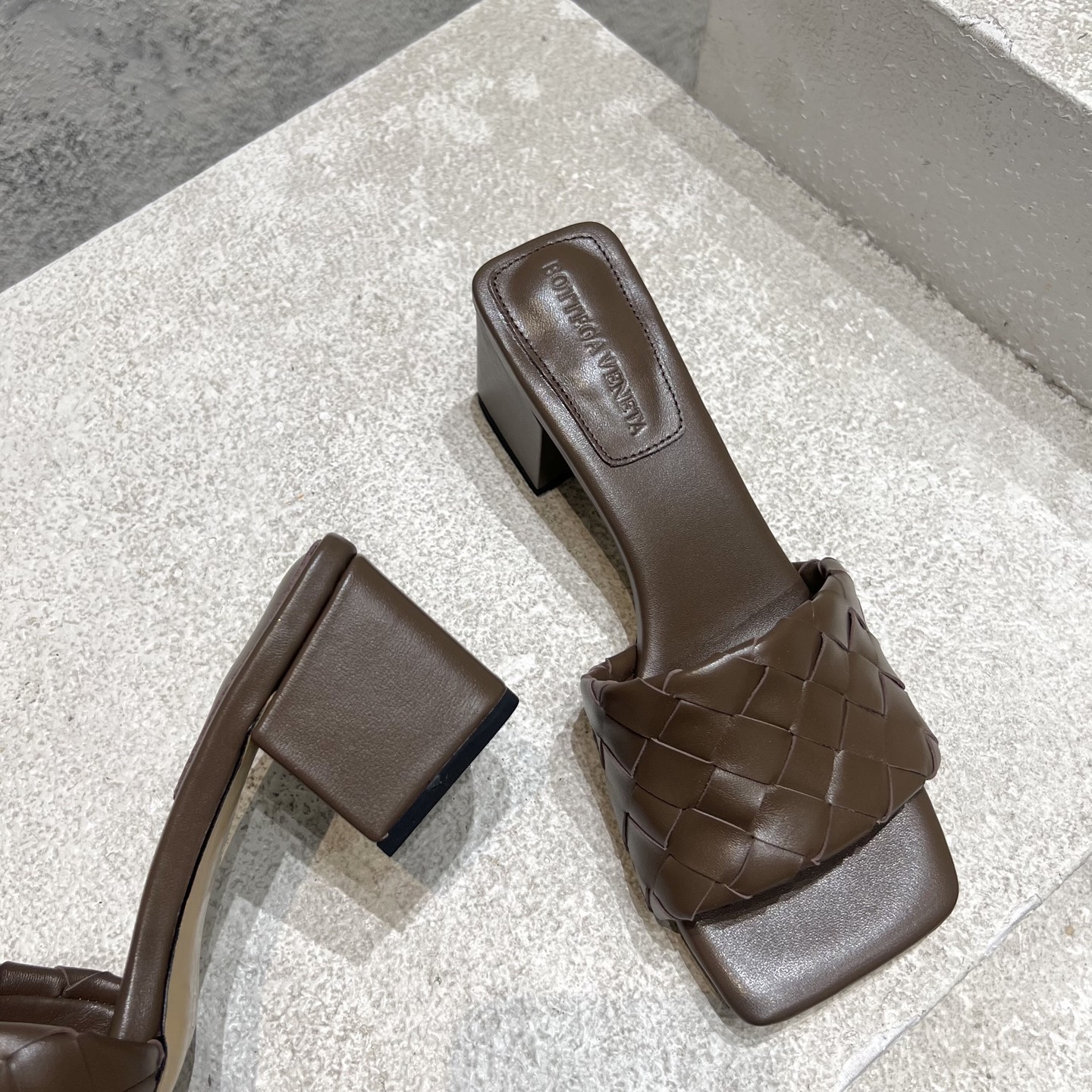 Bottega Veneta BV 보테가베네타 여성 뮬 슬리퍼 샌들 신발