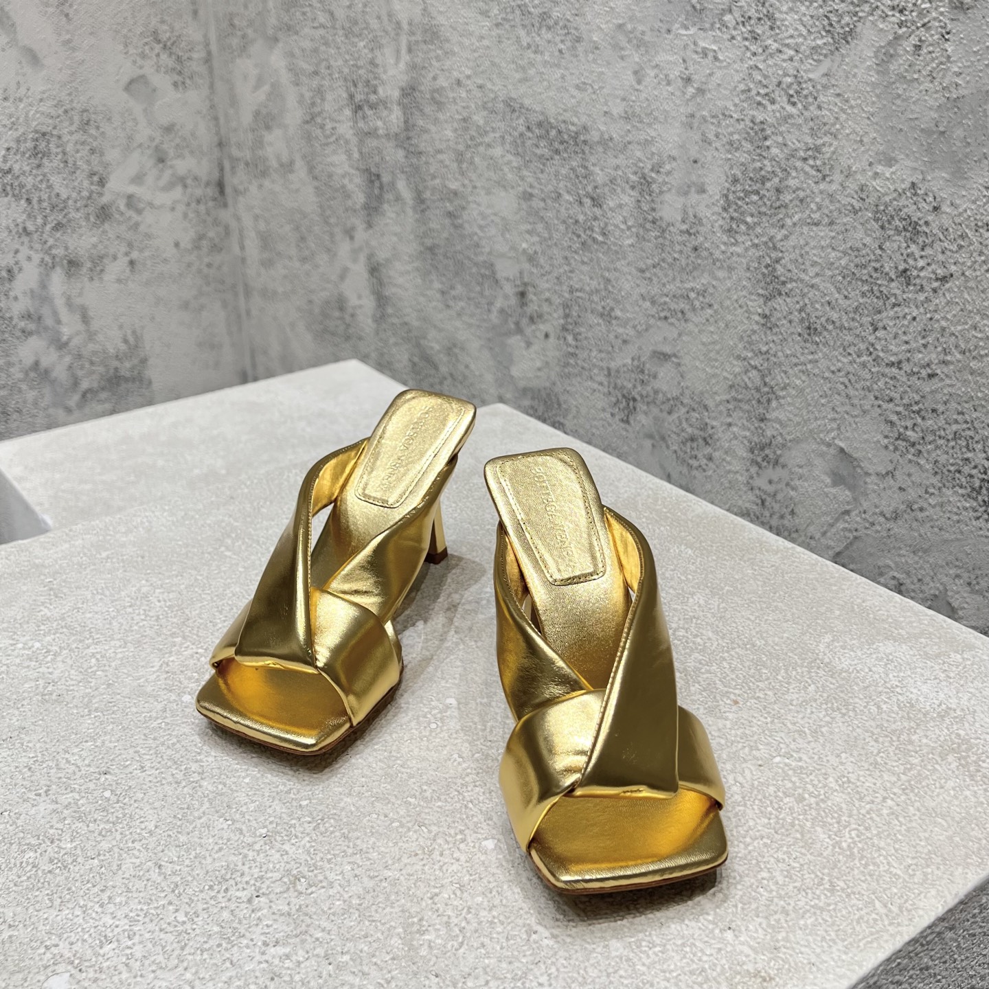 Bottega Veneta BV 보테가베네타 힐 뮬 샌들 슬리퍼 신발