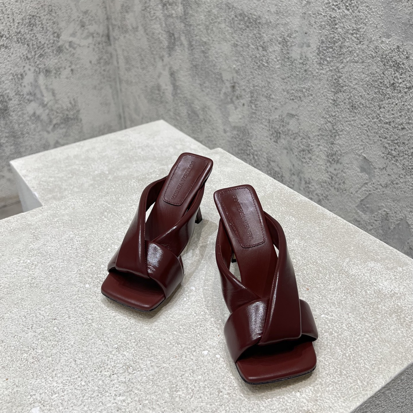 Bottega Veneta BV 보테가베네타 힐 뮬 샌들 슬리퍼 신발