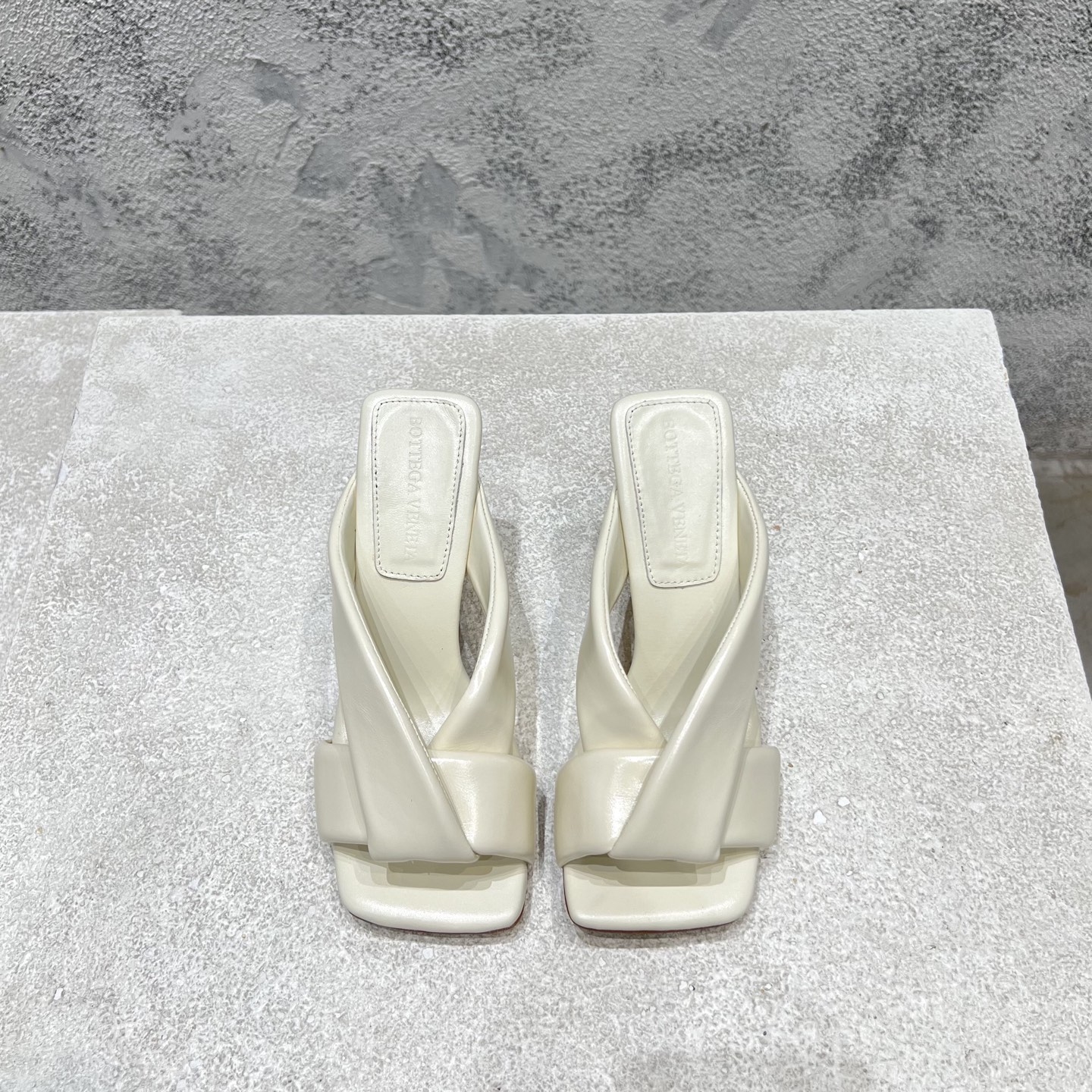 Bottega Veneta BV 보테가베네타 힐 뮬 샌들 슬리퍼 신발