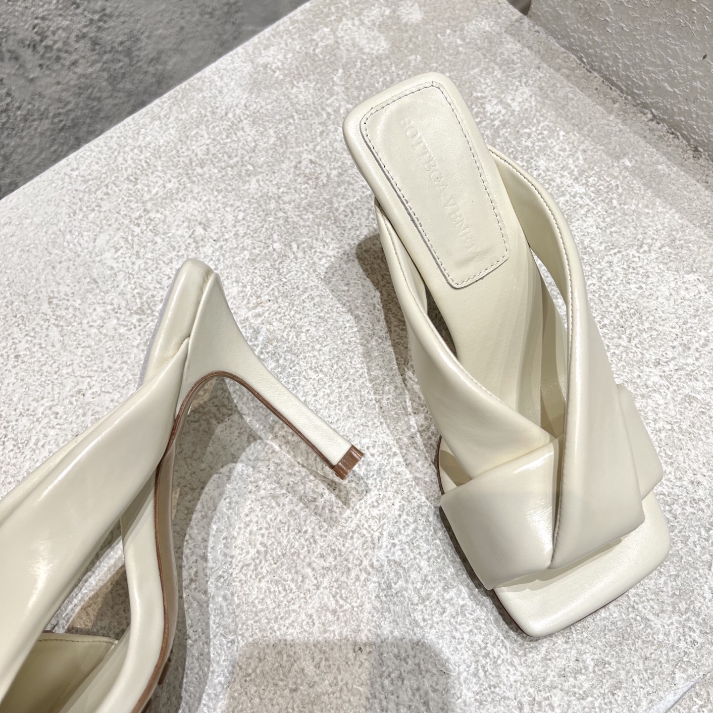 Bottega Veneta BV 보테가베네타 힐 뮬 샌들 슬리퍼 신발