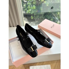 FERRAGAMO 페레가모 플랫 로퍼 구두 신발