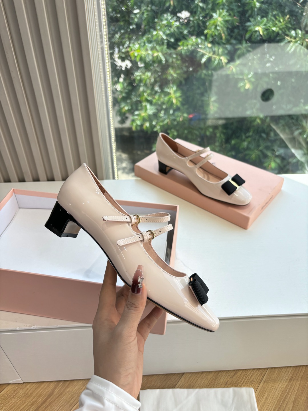 FERRAGAMO 페레가모 플랫 로퍼 구두 신발