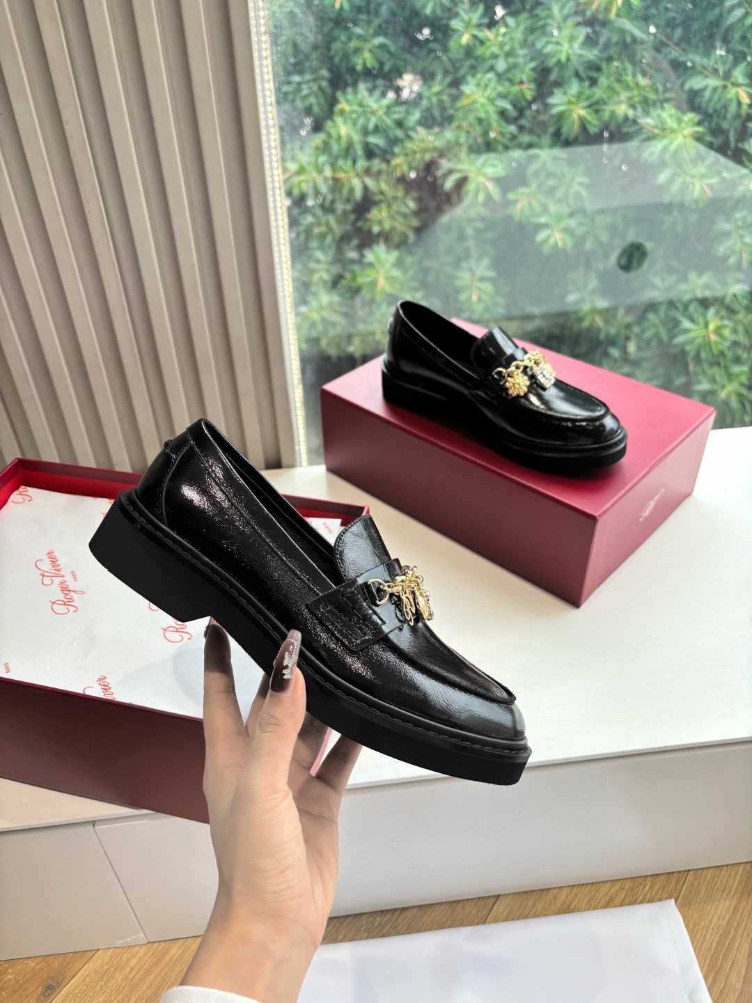 Roger Vivier 로저 비비에 크리스탈 체인 로퍼 구두 신발