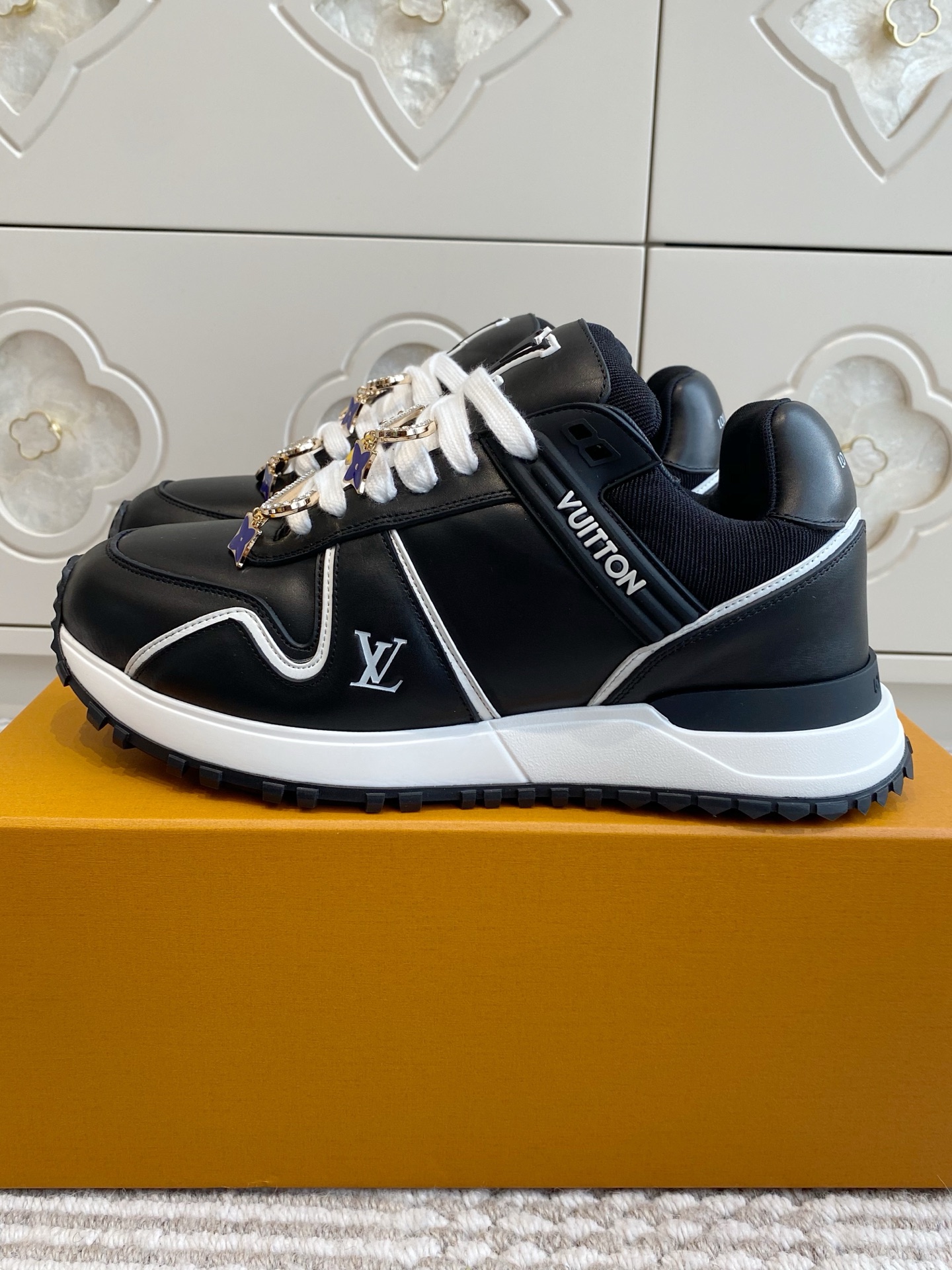 Louis Vuitton LV 루이비통 스니커즈 운동화 신발