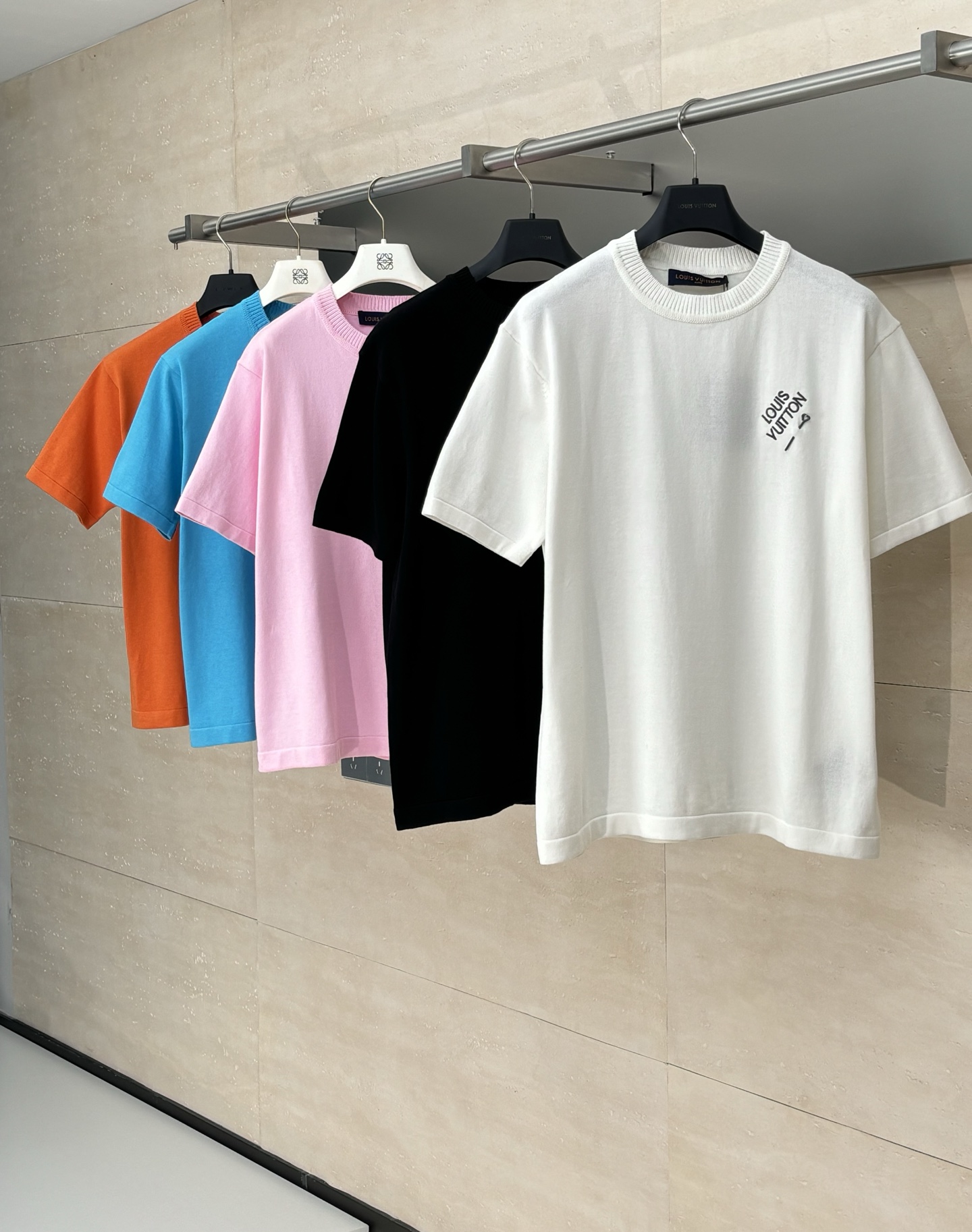 LV 루이비통 오색 핀 디테일 니트 반팔 티셔츠 의류