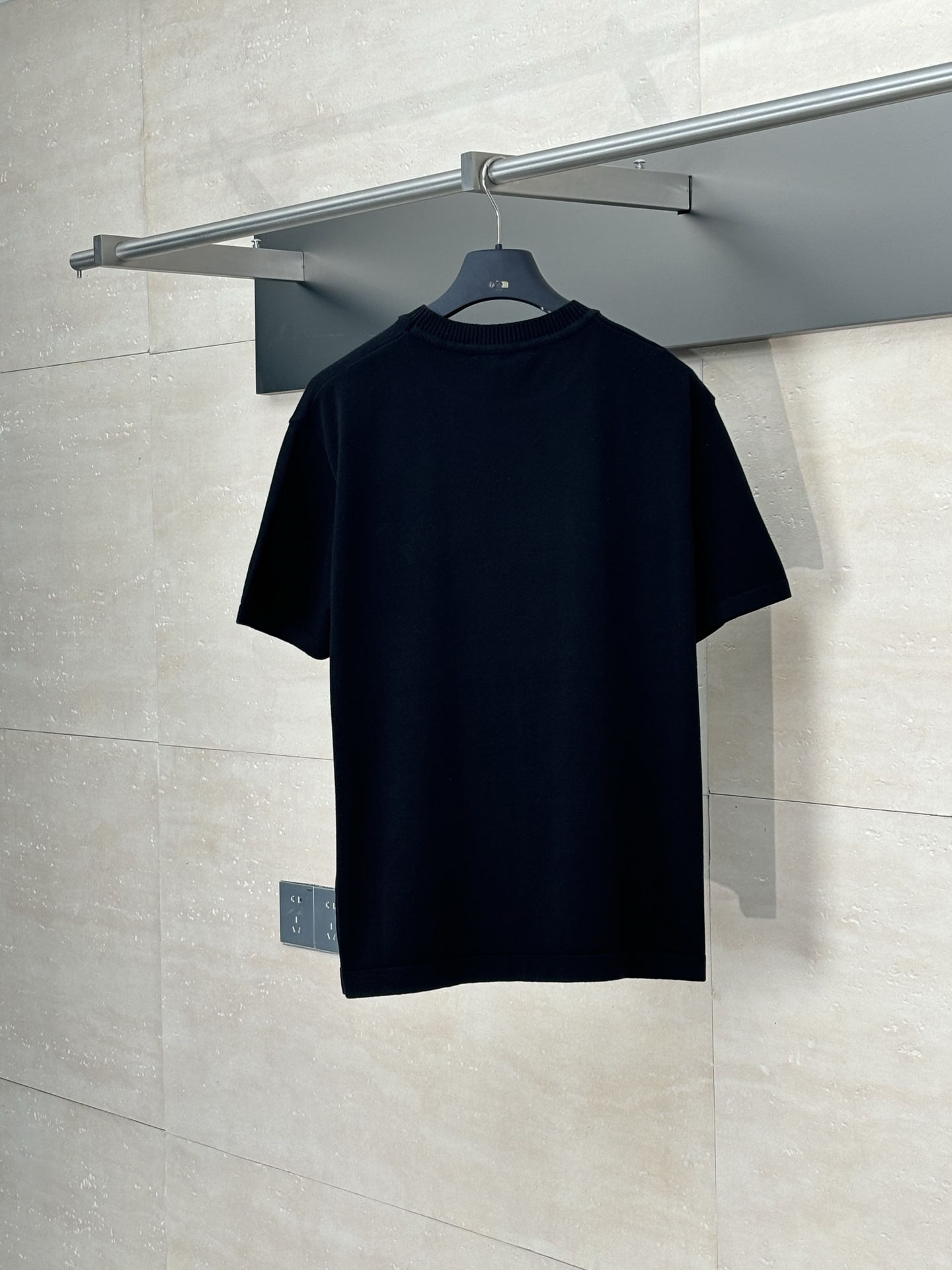 LV 루이비통 오색 핀 디테일 니트 반팔 티셔츠 의류