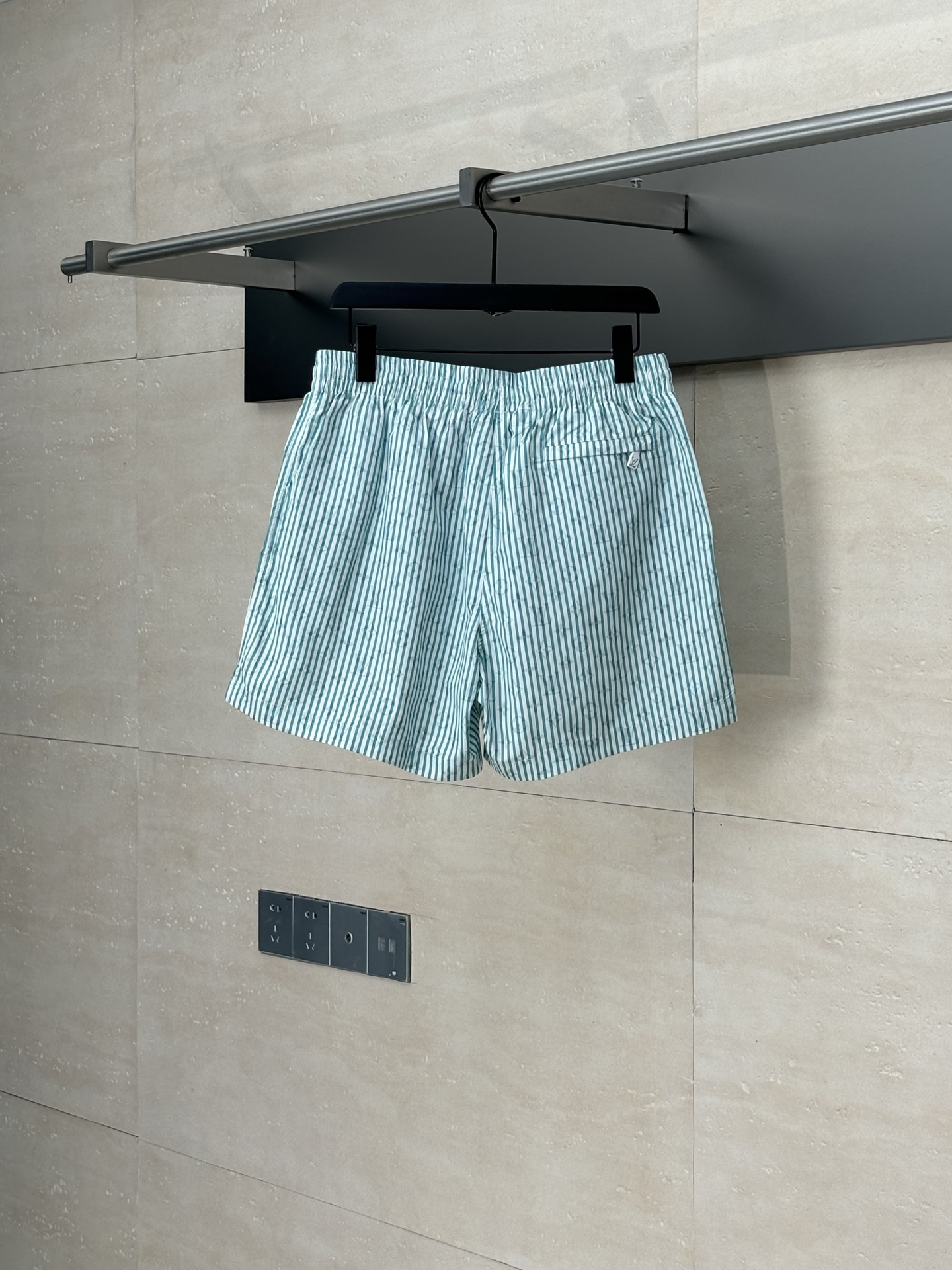 LV 루이비통 모노그램 스트라이프 비치 반바지 팬츠 의류