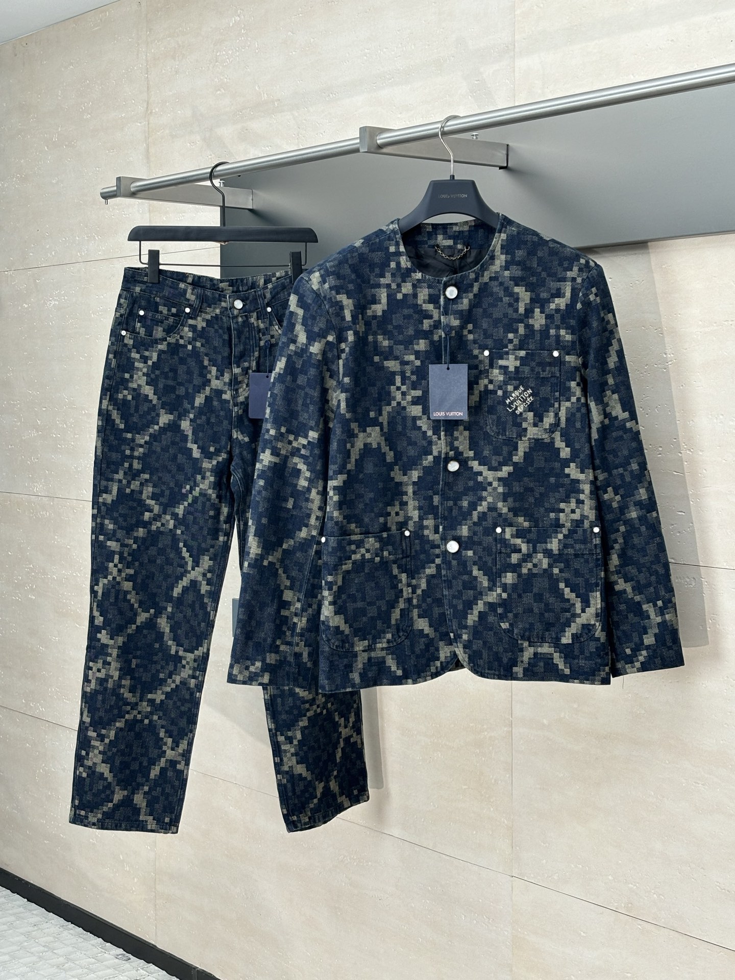 LV 루이비통 뱀피 패턴 자카드 싱글 버튼 데님 자켓 의류