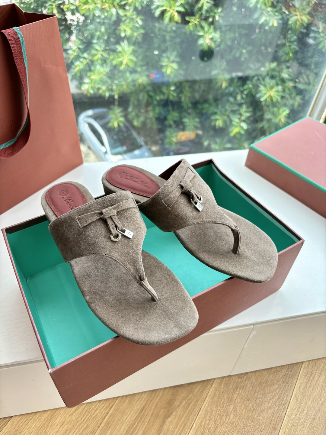 Loro Piana 로로피아나 럭셔리 플립플랍 샌들 신발