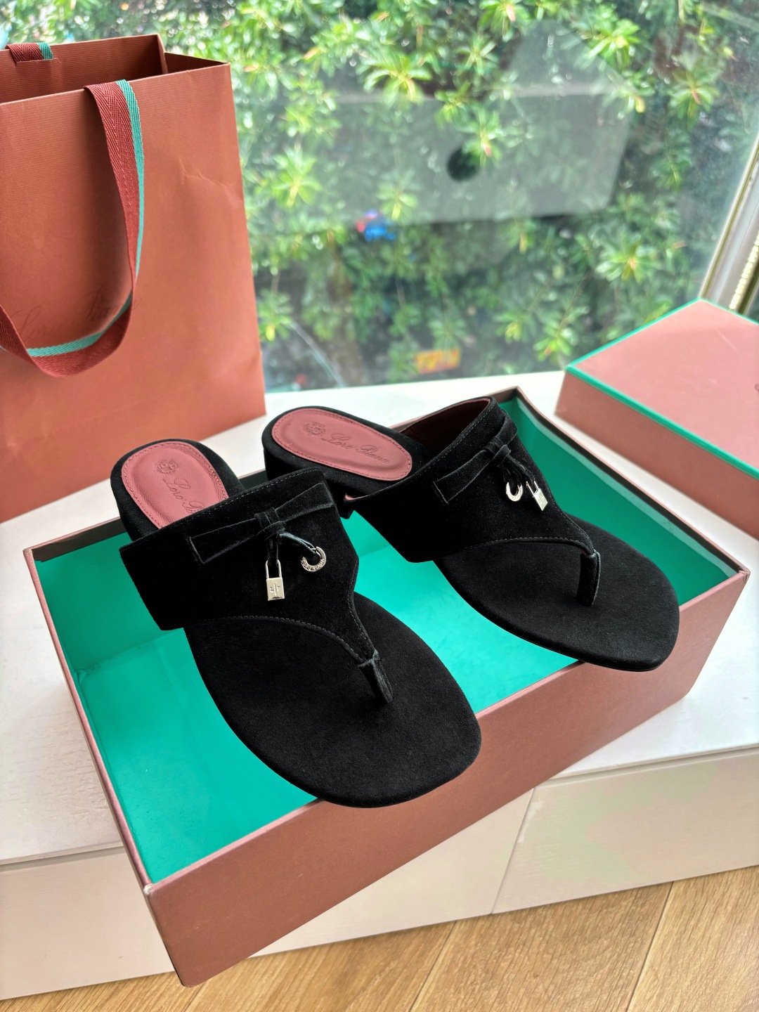 Loro Piana 로로피아나 럭셔리 플립플랍 샌들 신발