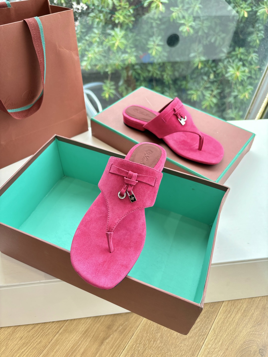 Loro Piana 로로피아나 럭셔리 플립플랍 샌들 신발