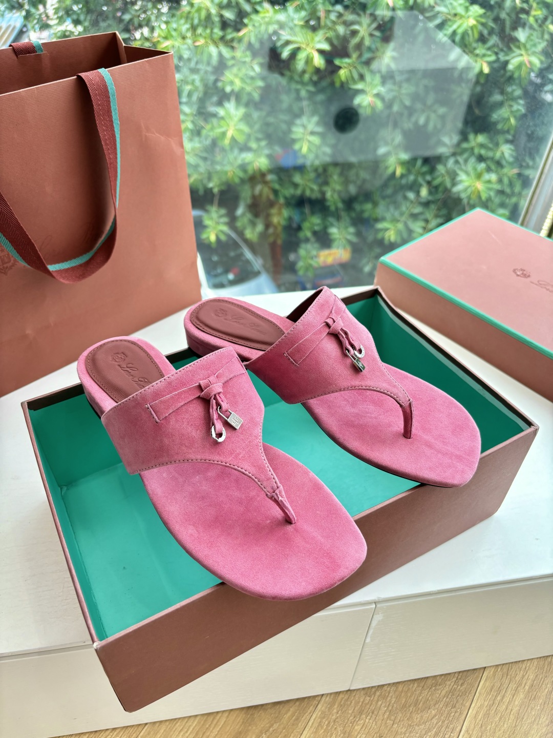 Loro Piana 로로피아나 럭셔리 플립플랍 샌들 신발