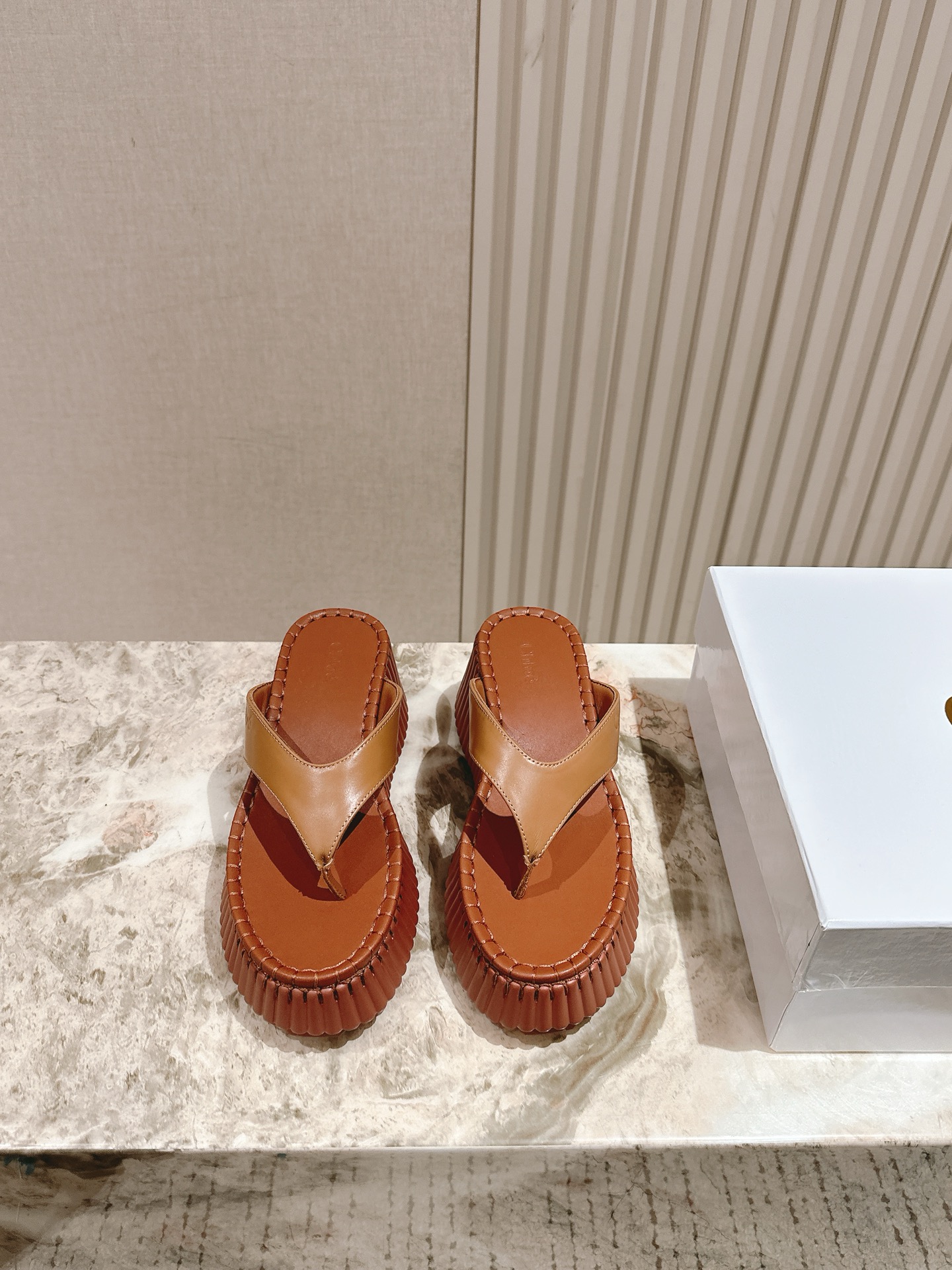 Chloé 끌로에 웨지 플립플랍 샌들 신발