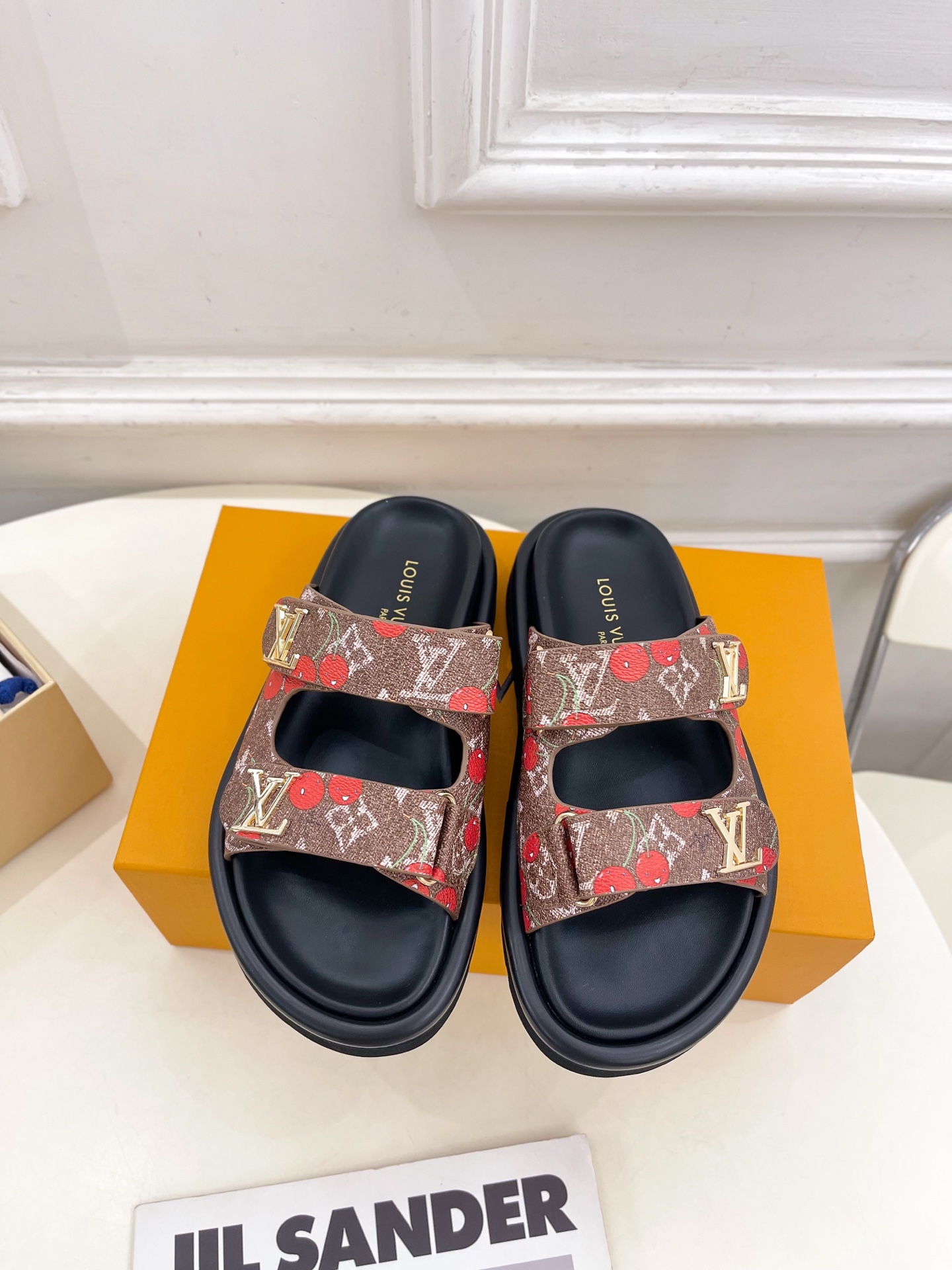 LV 루이비통 더블 스트랩 벨크로 슬리퍼 샌들 신발