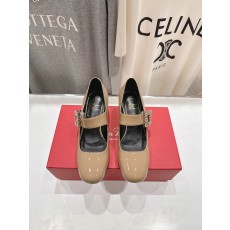 Roger Vivier RV 로저비비에 메리제인 크리스탈 장식 힐 구두 신발