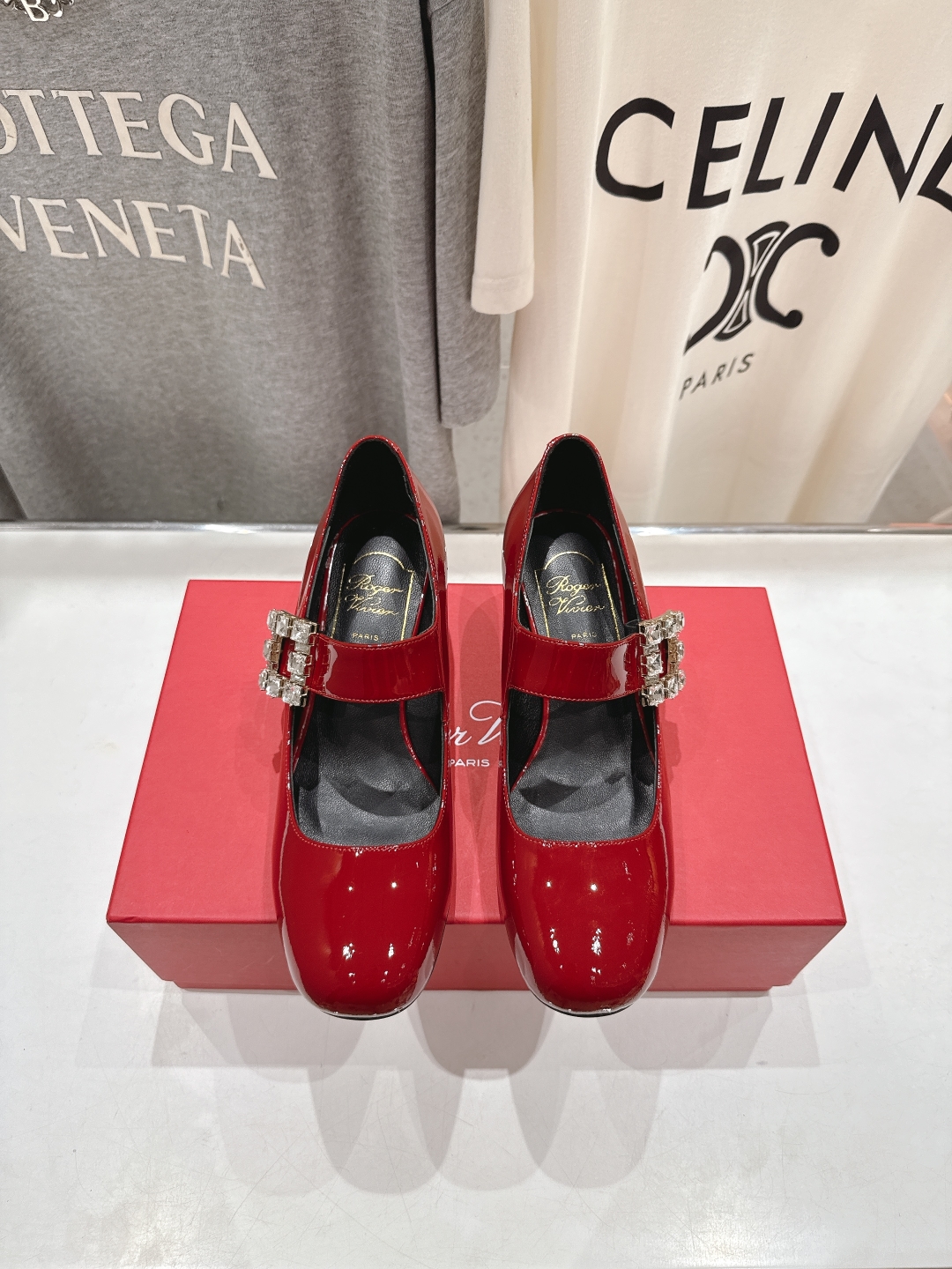 Roger Vivier RV 로저비비에 메리제인 크리스탈 장식 힐 구두 신발