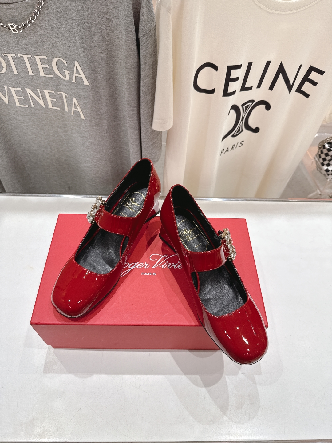 Roger Vivier RV 로저비비에 메리제인 크리스탈 장식 힐 구두 신발