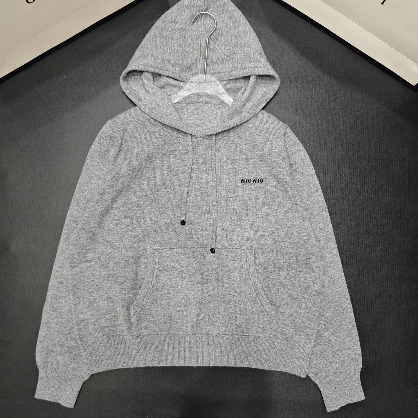 miumiu 미우미우 긴팔 후드티 맨투맨 티셔츠 의류