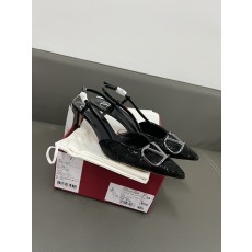 Valentino Vlogo 발렌티노 힐 벨벳 샌들