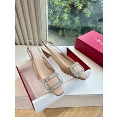 Roger Vivier 로저 비비에 굽 구두 슈즈 신발가죽 아웃솔  굽높이: 약 4.5cm  사이즈: 34-41  ㅡ  #신발