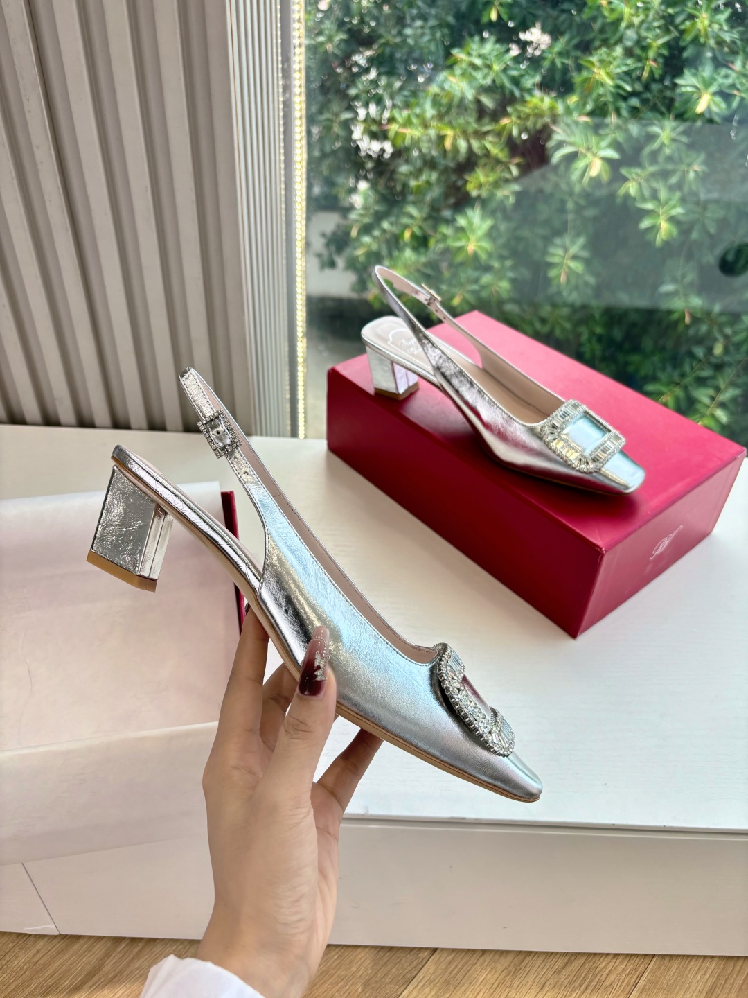 Roger Vivier 로저 비비에 굽 구두 슈즈 신발가죽 아웃솔  굽높이: 약 4.5cm  사이즈: 34-41  ㅡ  #신발