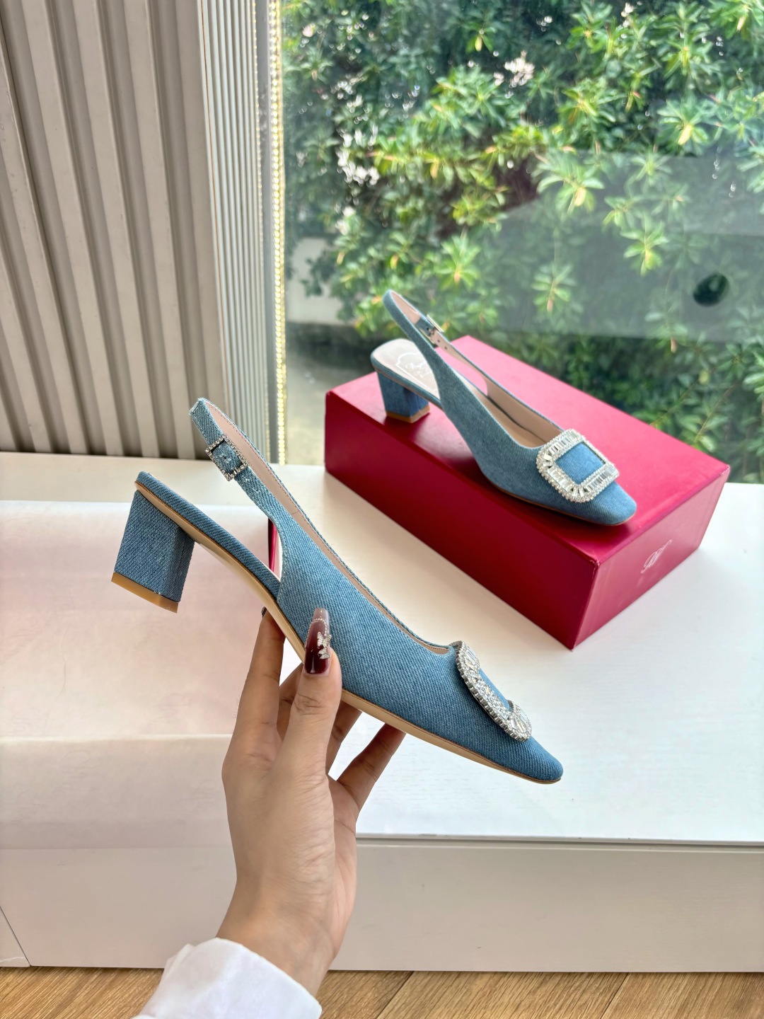 Roger Vivier 로저 비비에 굽 구두 슈즈 신발가죽 아웃솔  굽높이: 약 4.5cm  사이즈: 34-41  ㅡ  #신발