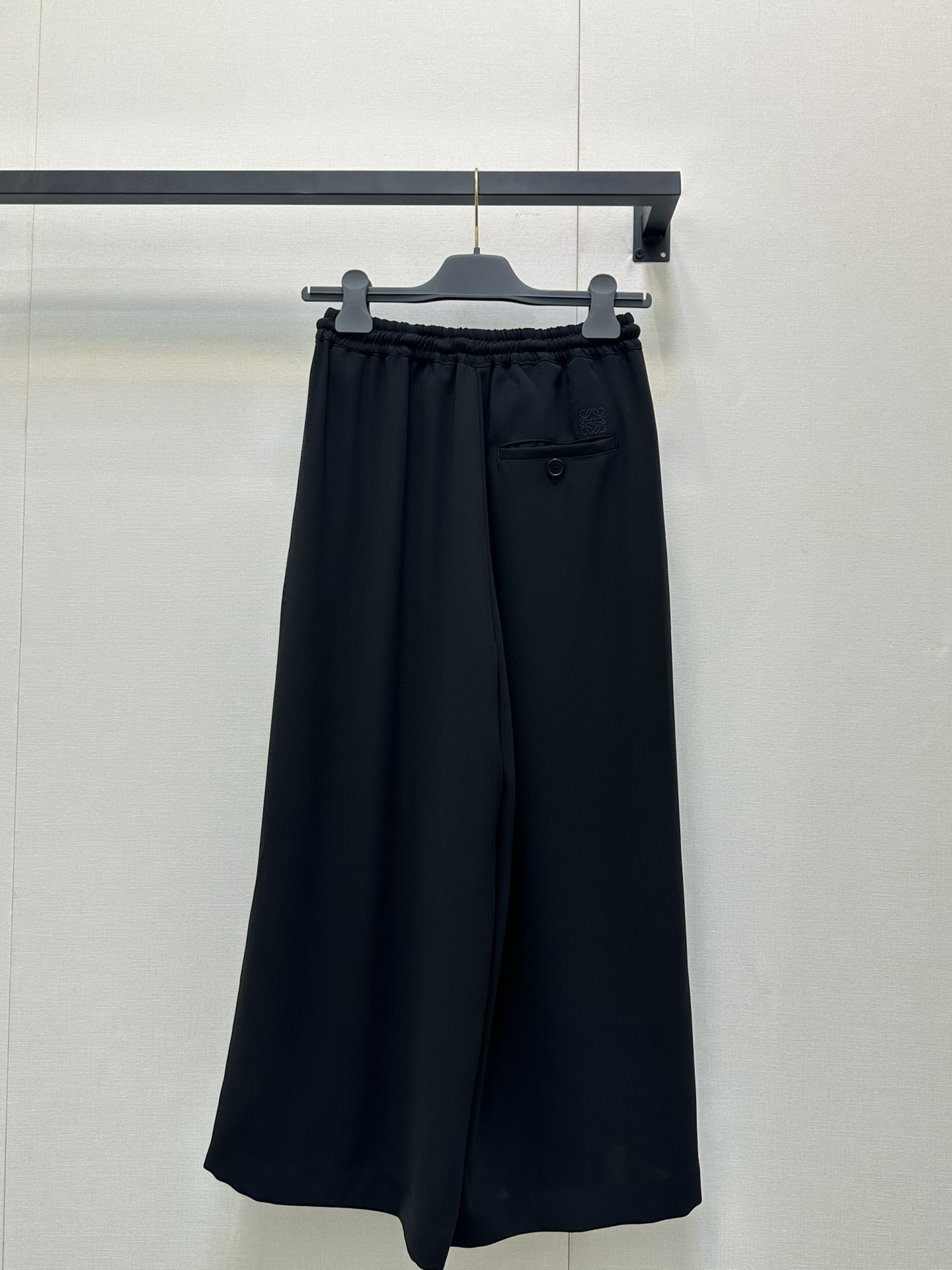 LOEWE 로에베 레더 스트링 밴딩 9부 와이드 팬츠 바지 의류